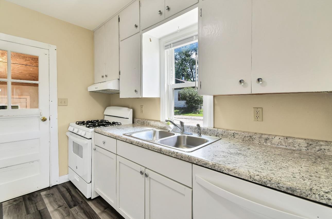 1250 W Airline Highway