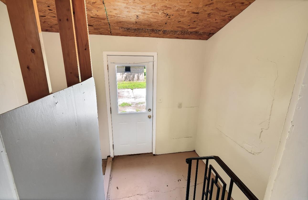 1250 W Airline Highway