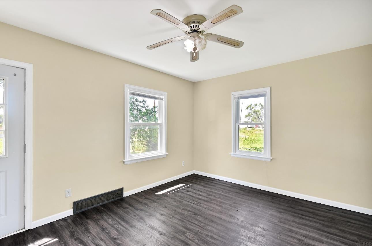 1250 W Airline Highway