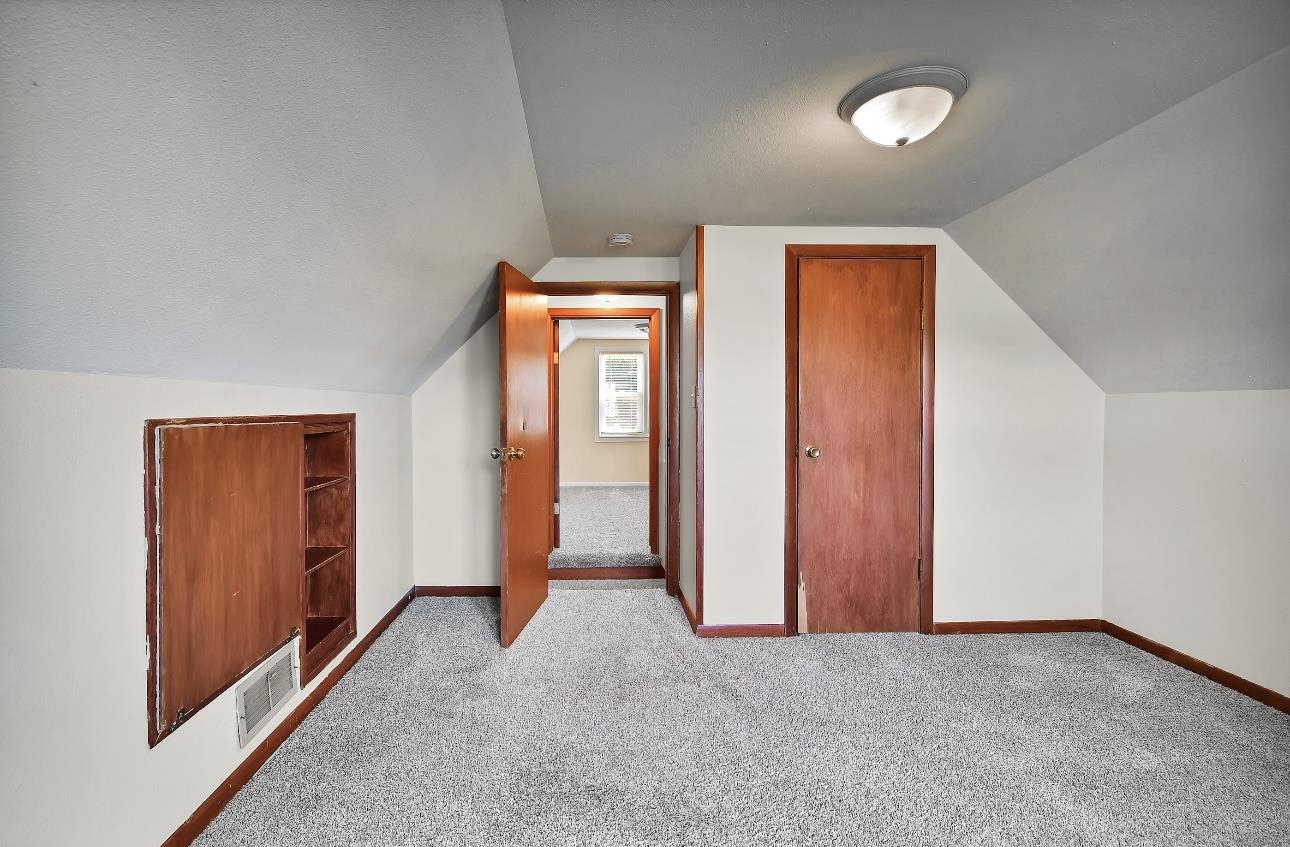 1250 W Airline Highway