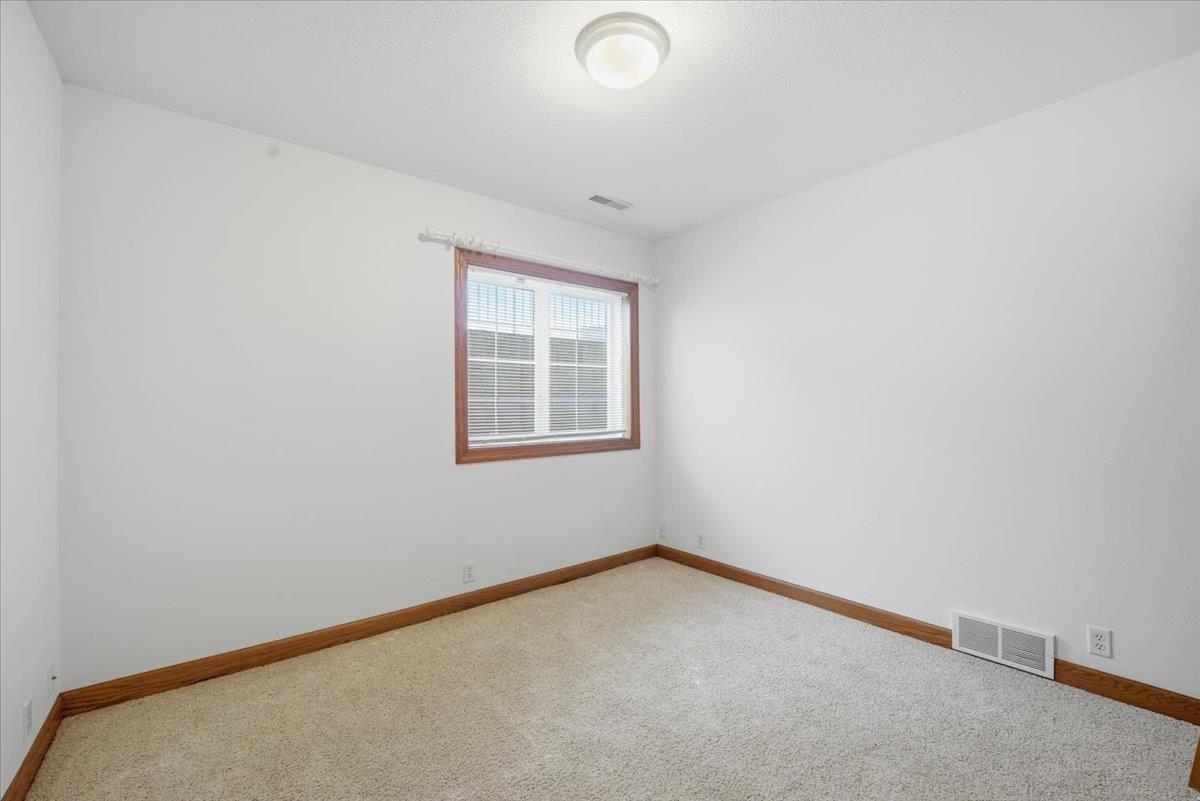 2706 Country Meadow