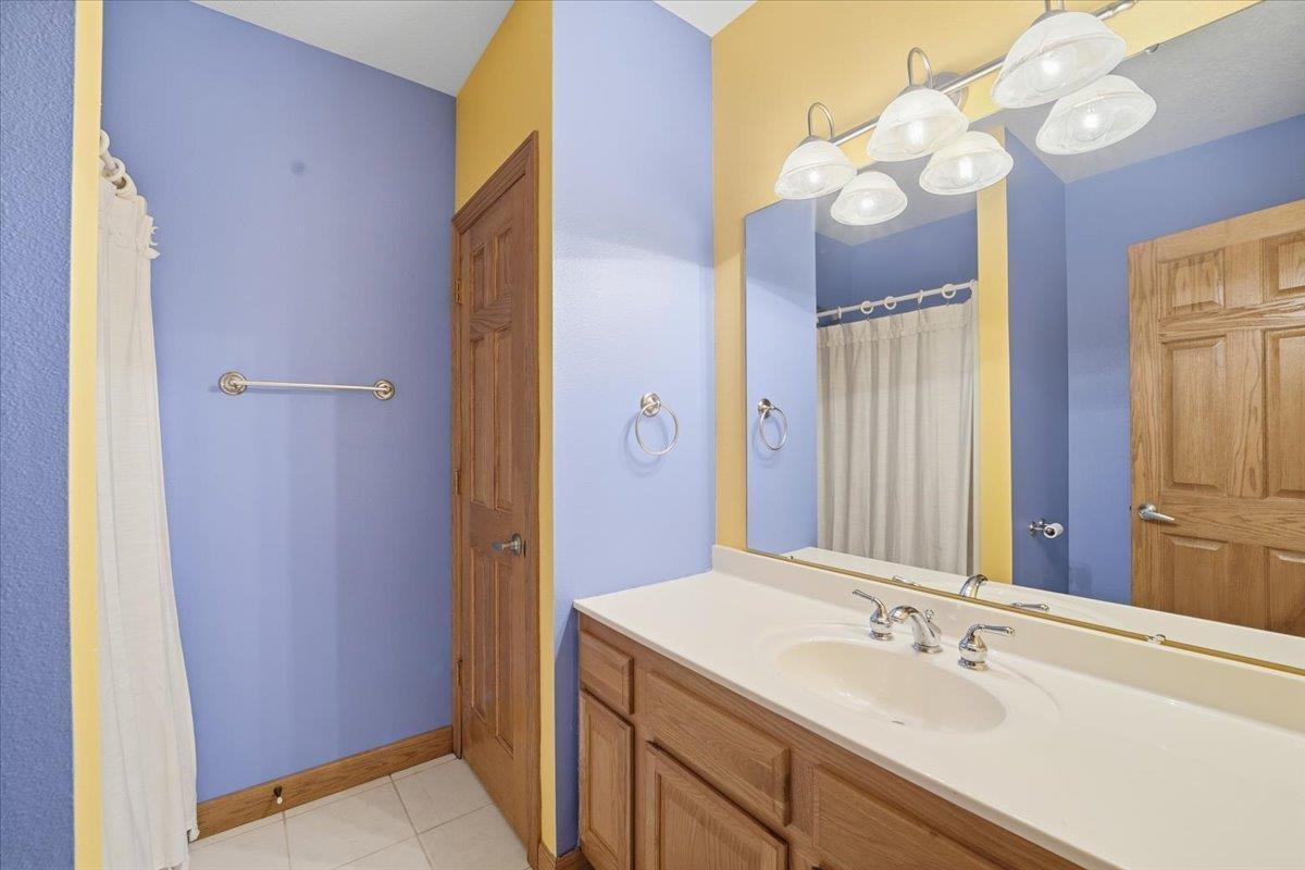 2706 Country Meadow