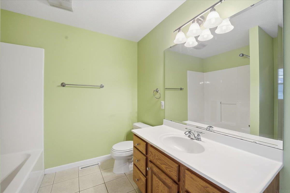 2706 Country Meadow