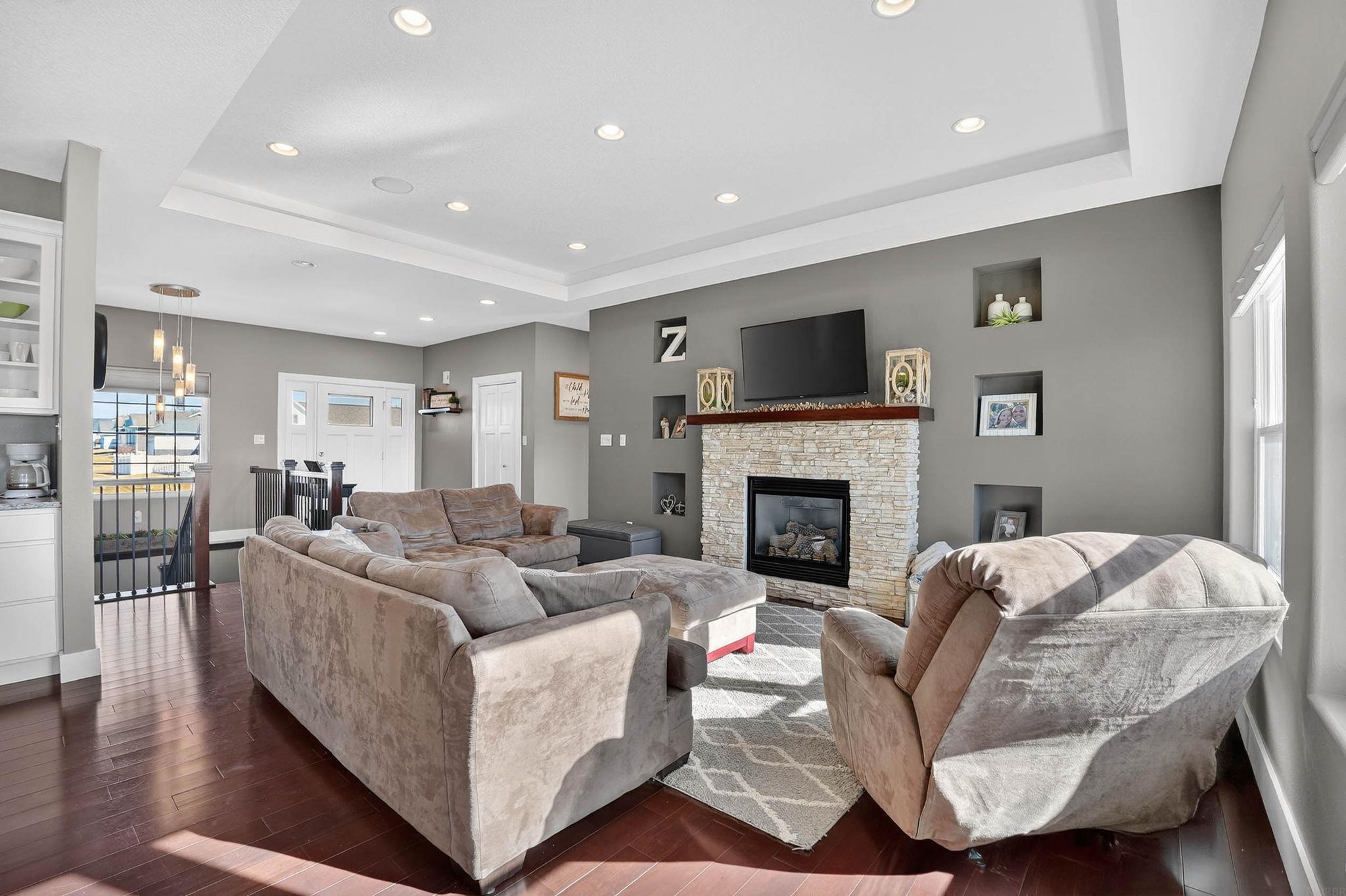 5104 William Dr