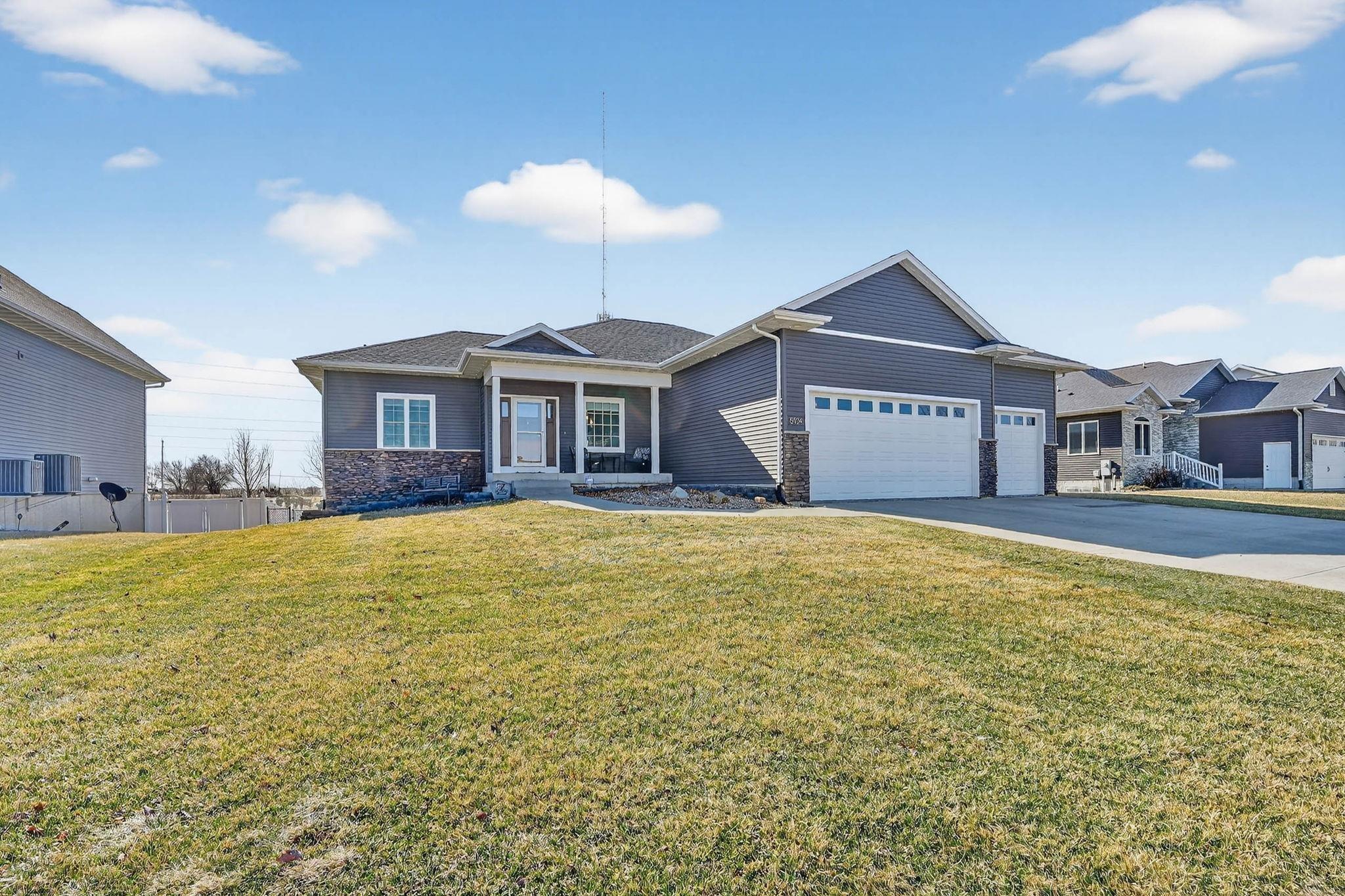 5104 William Dr
