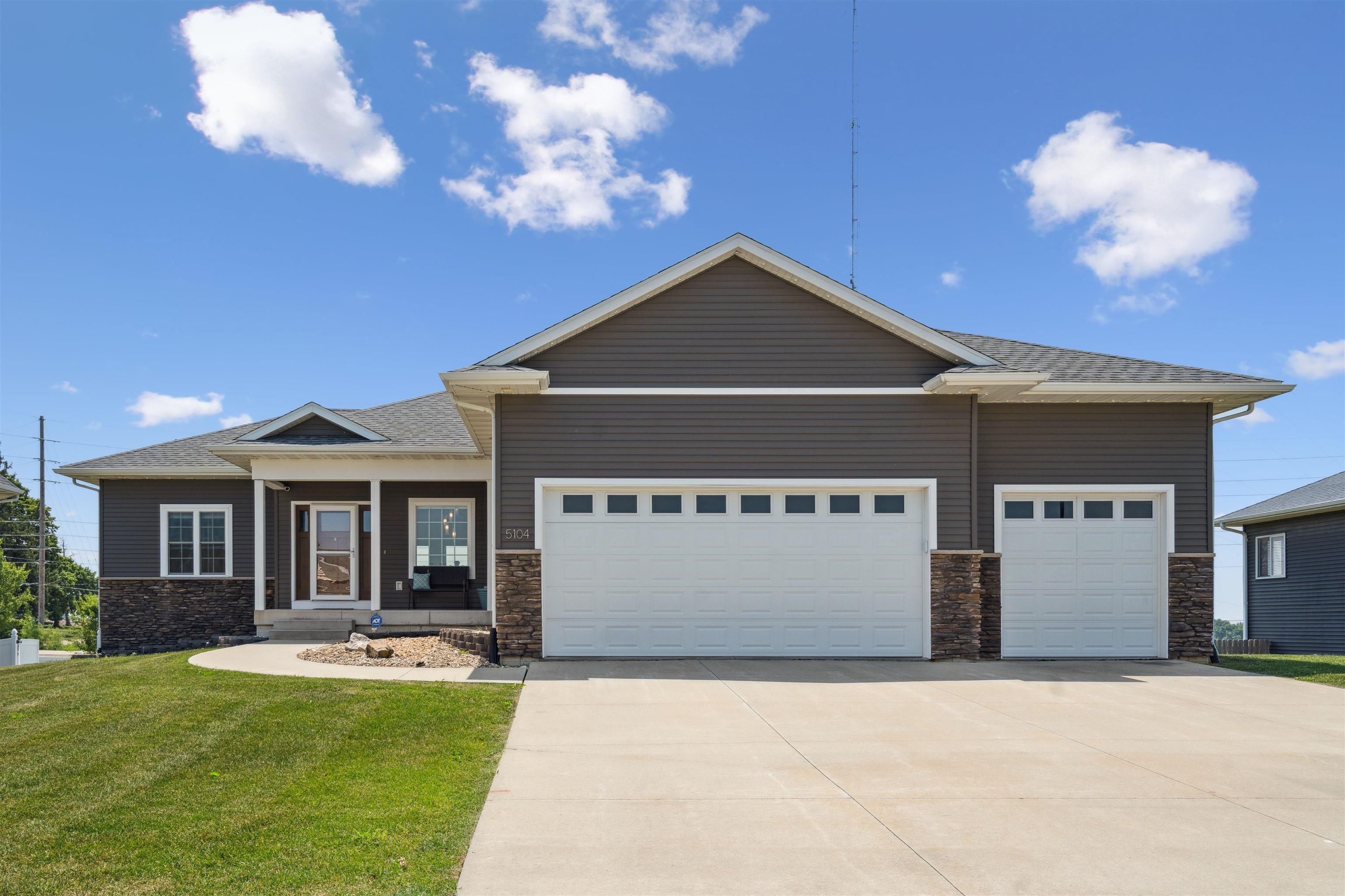 5104 William Dr