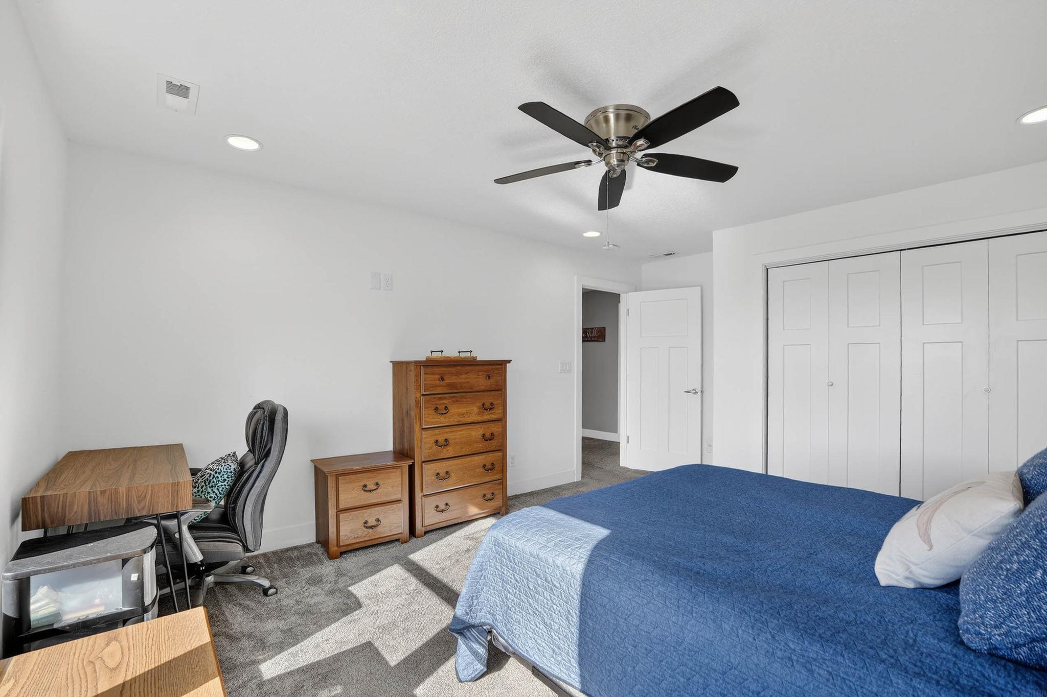 5104 William Dr