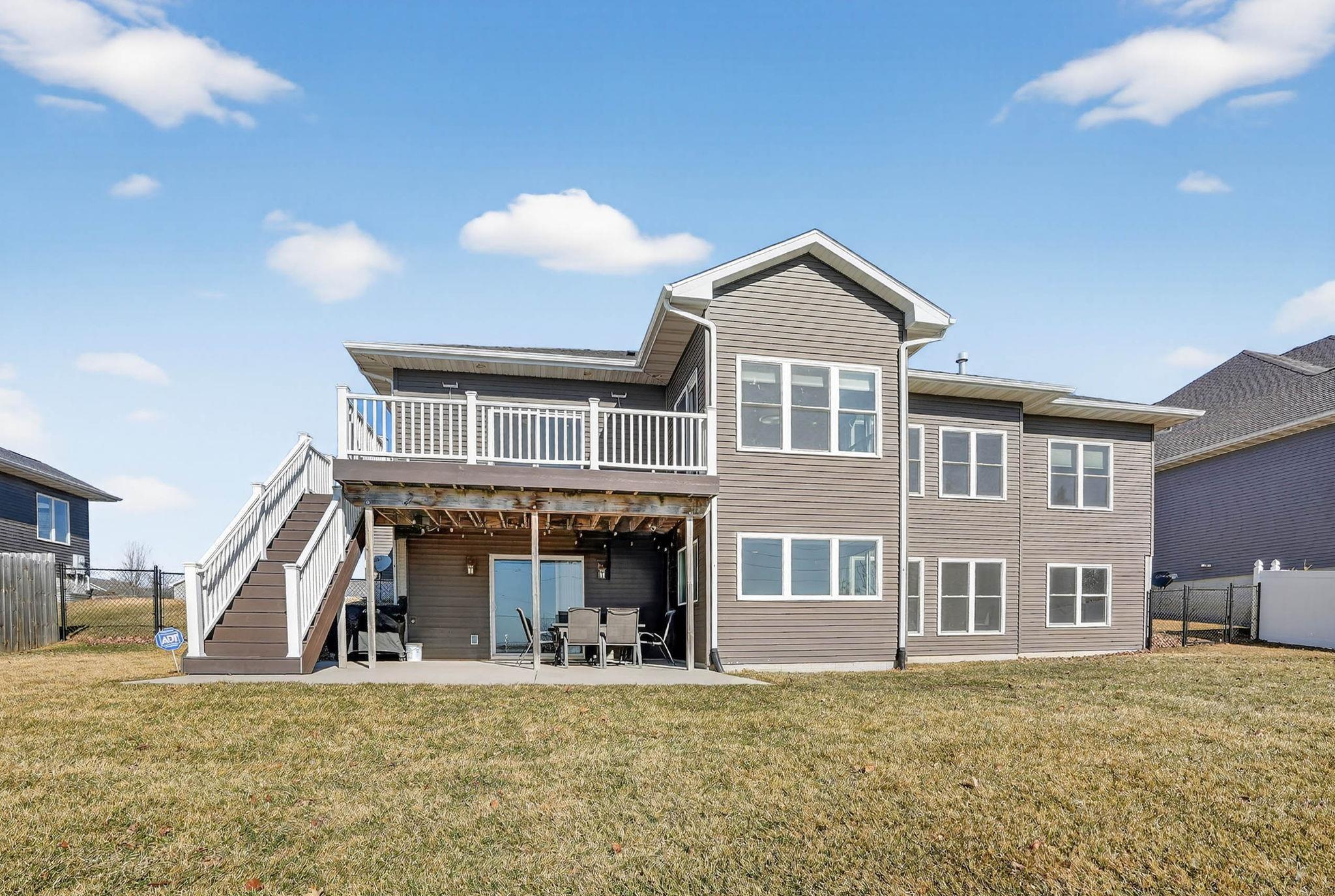 5104 William Dr