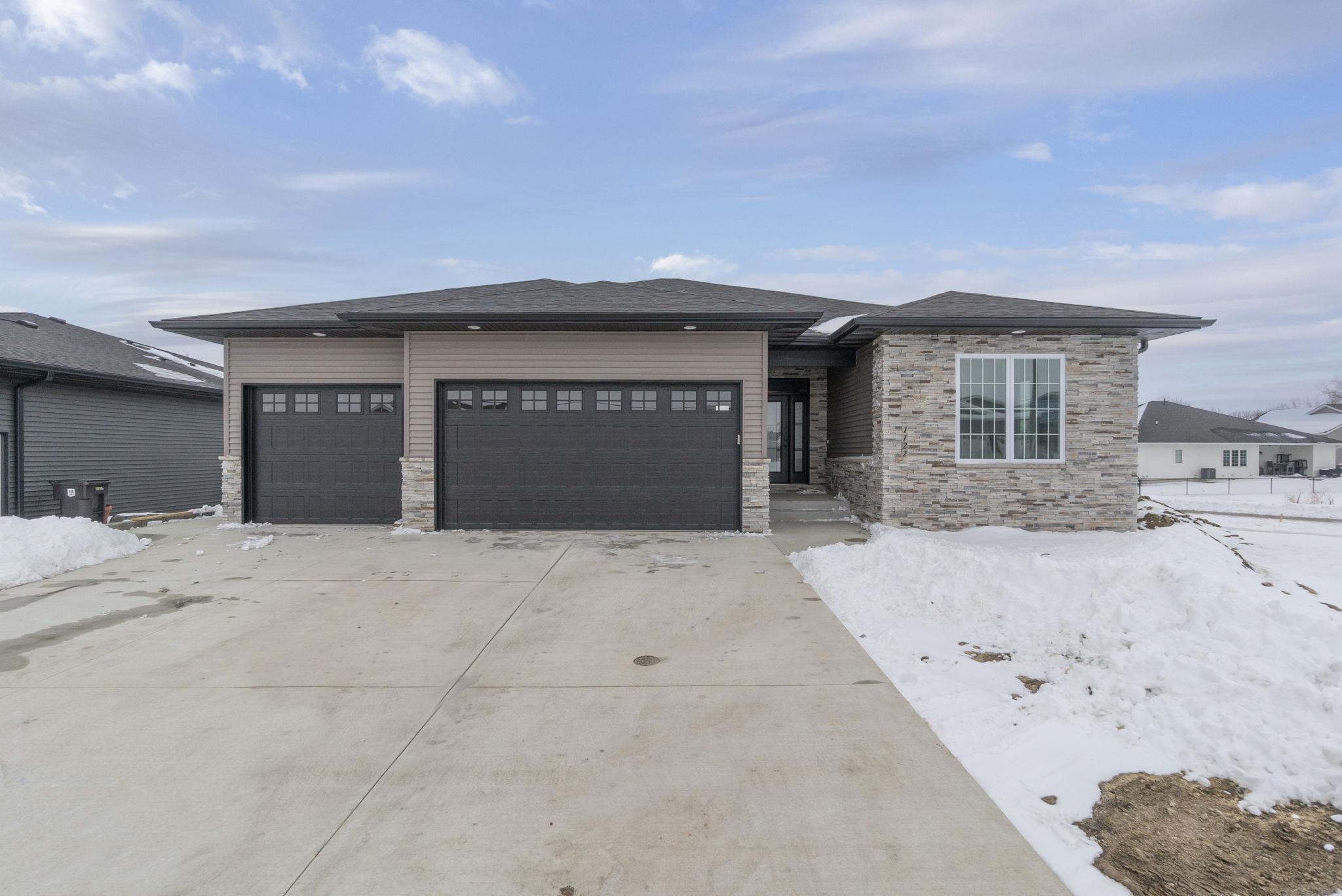 1122 Algonquin Drive