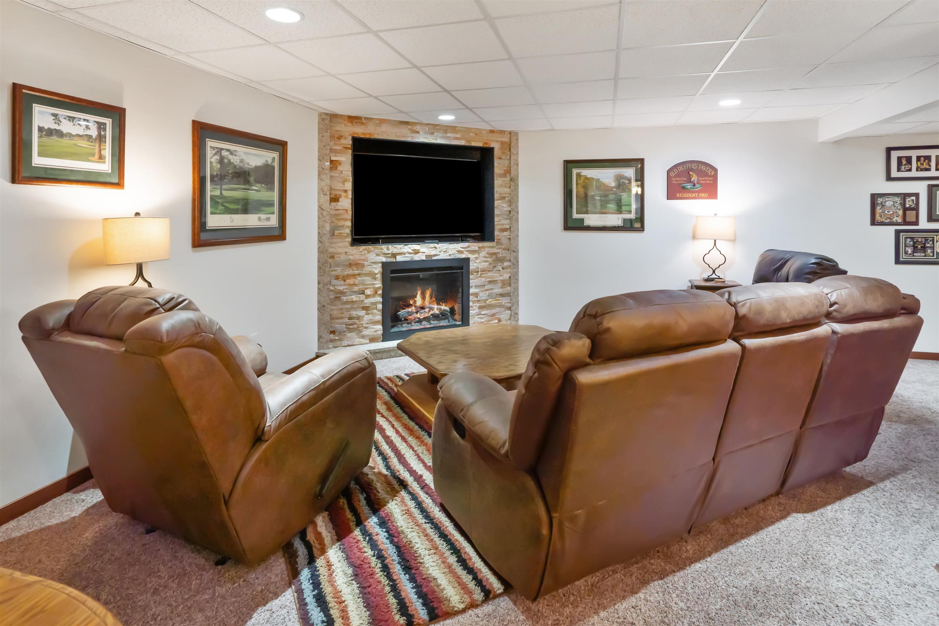 1506 Hummingbird Circle
