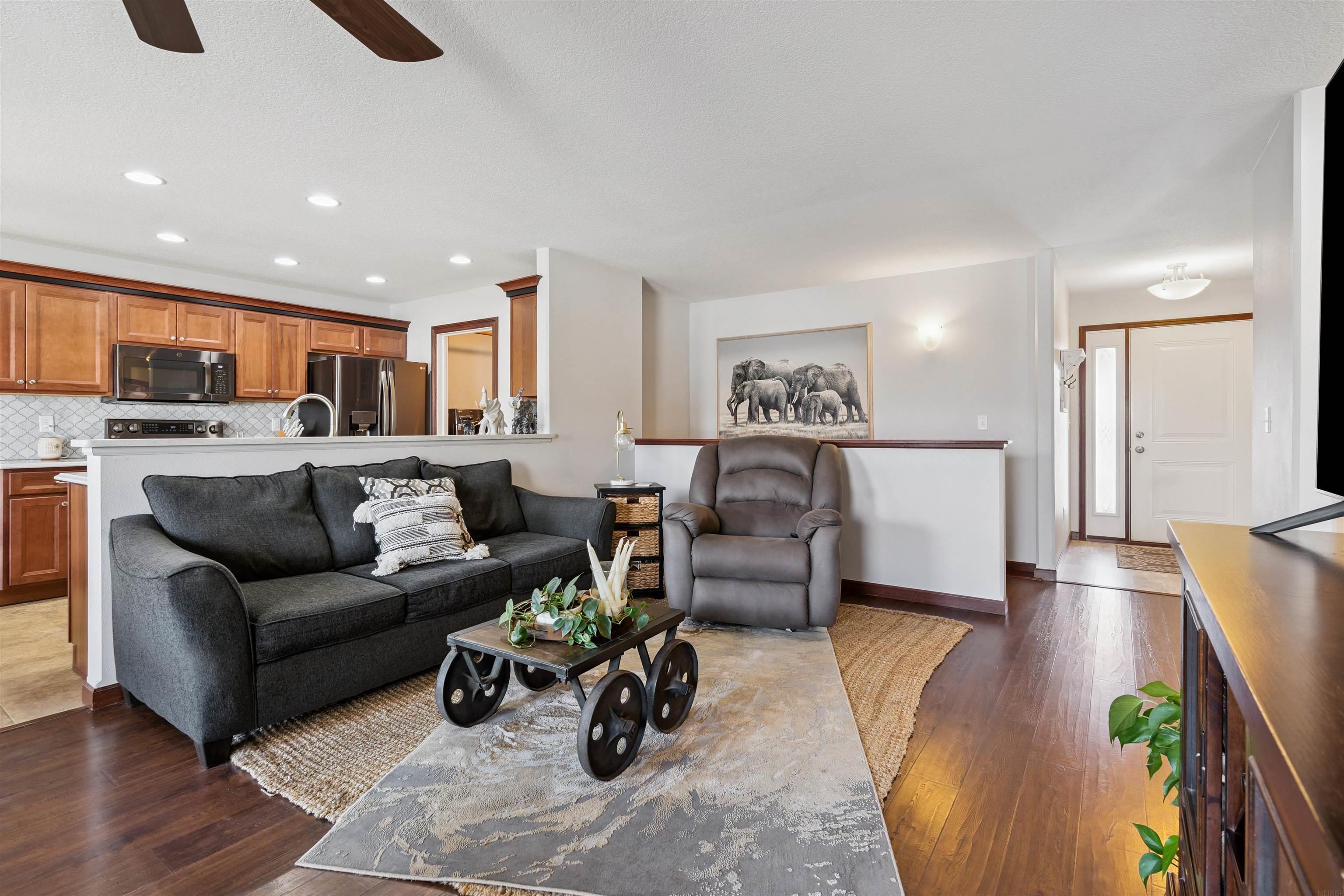 1506 Hummingbird Circle
