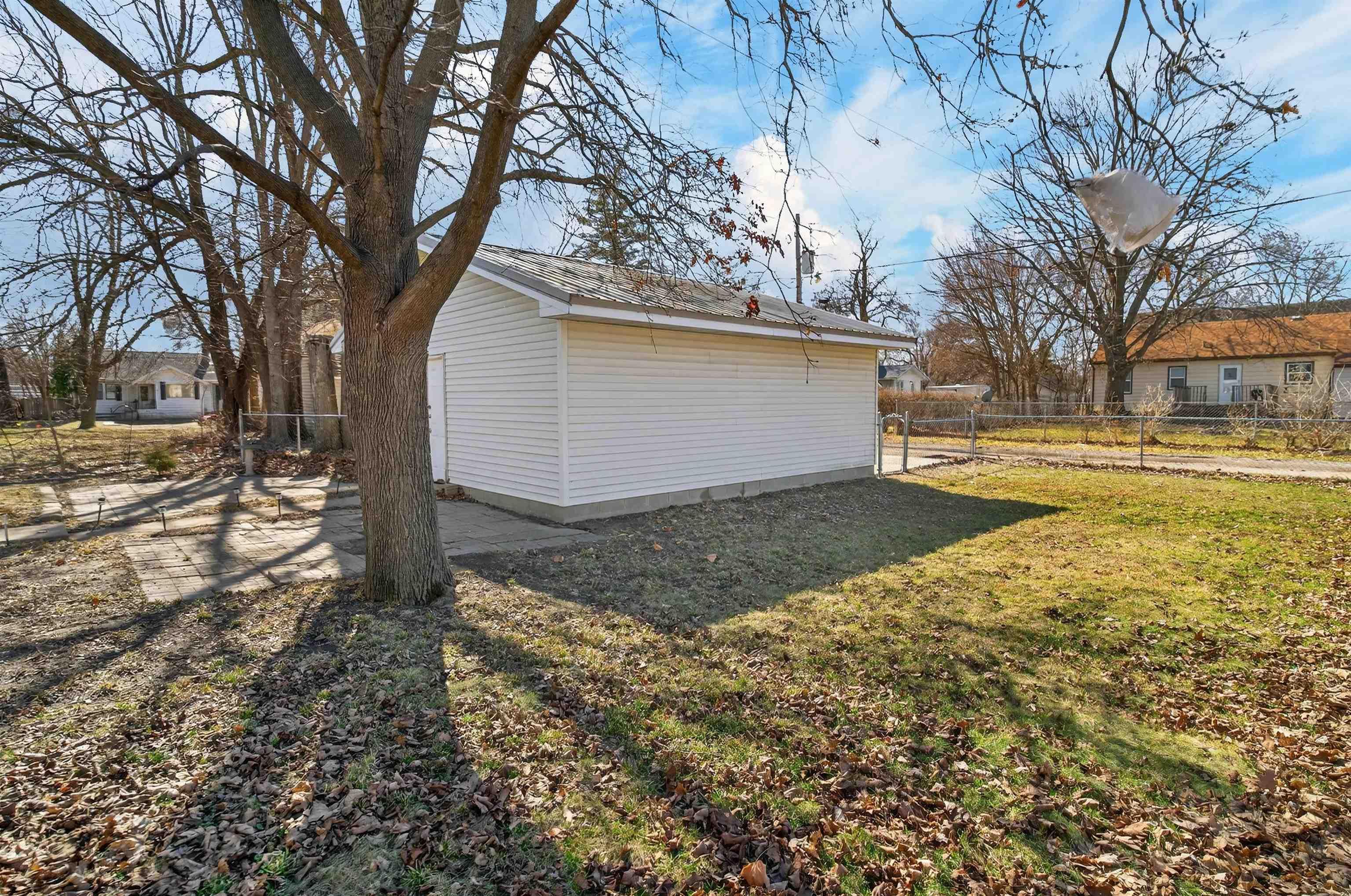 211 Boston Ave