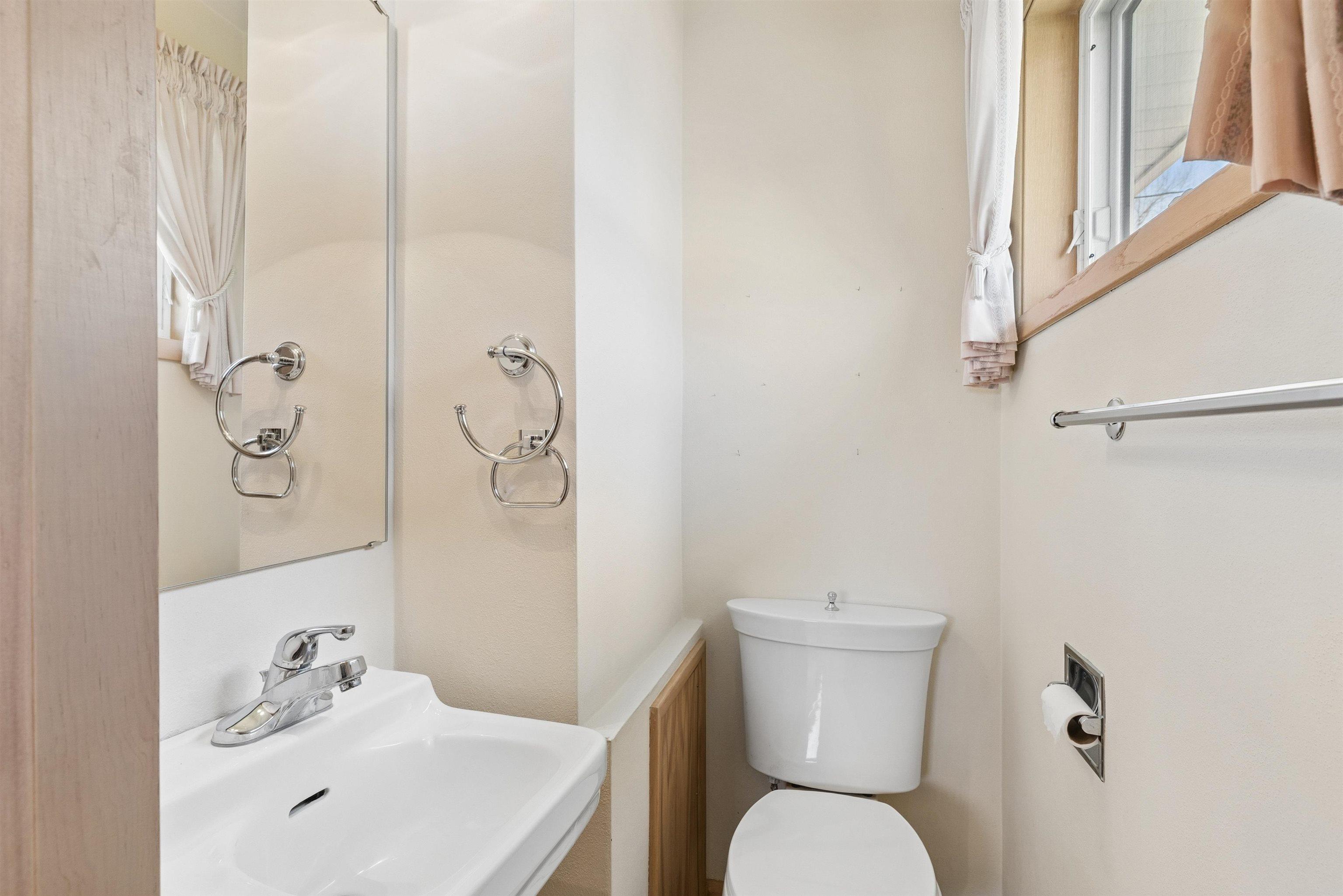 2702 Highview Avenue