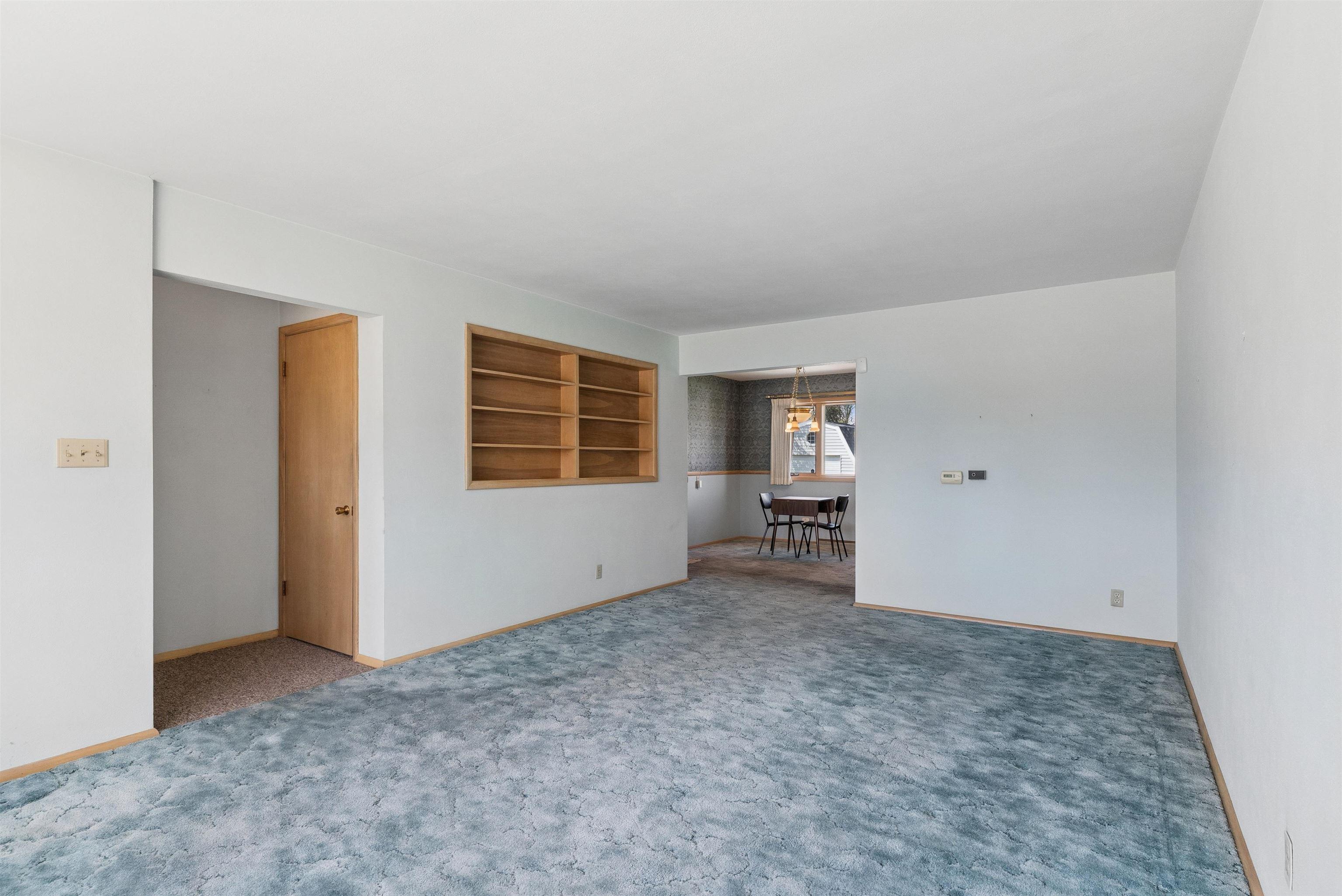 2702 Highview Avenue