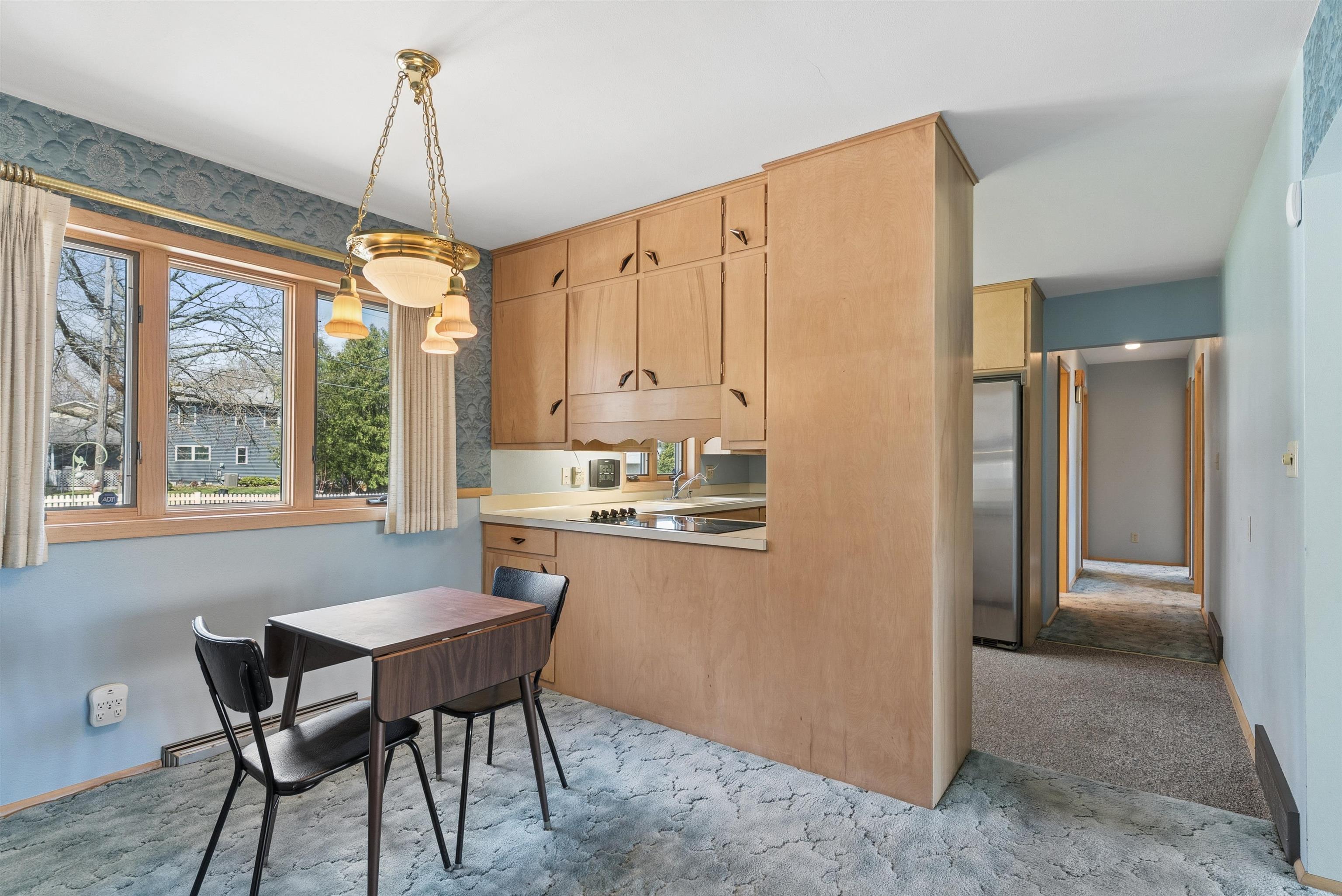 2702 Highview Avenue