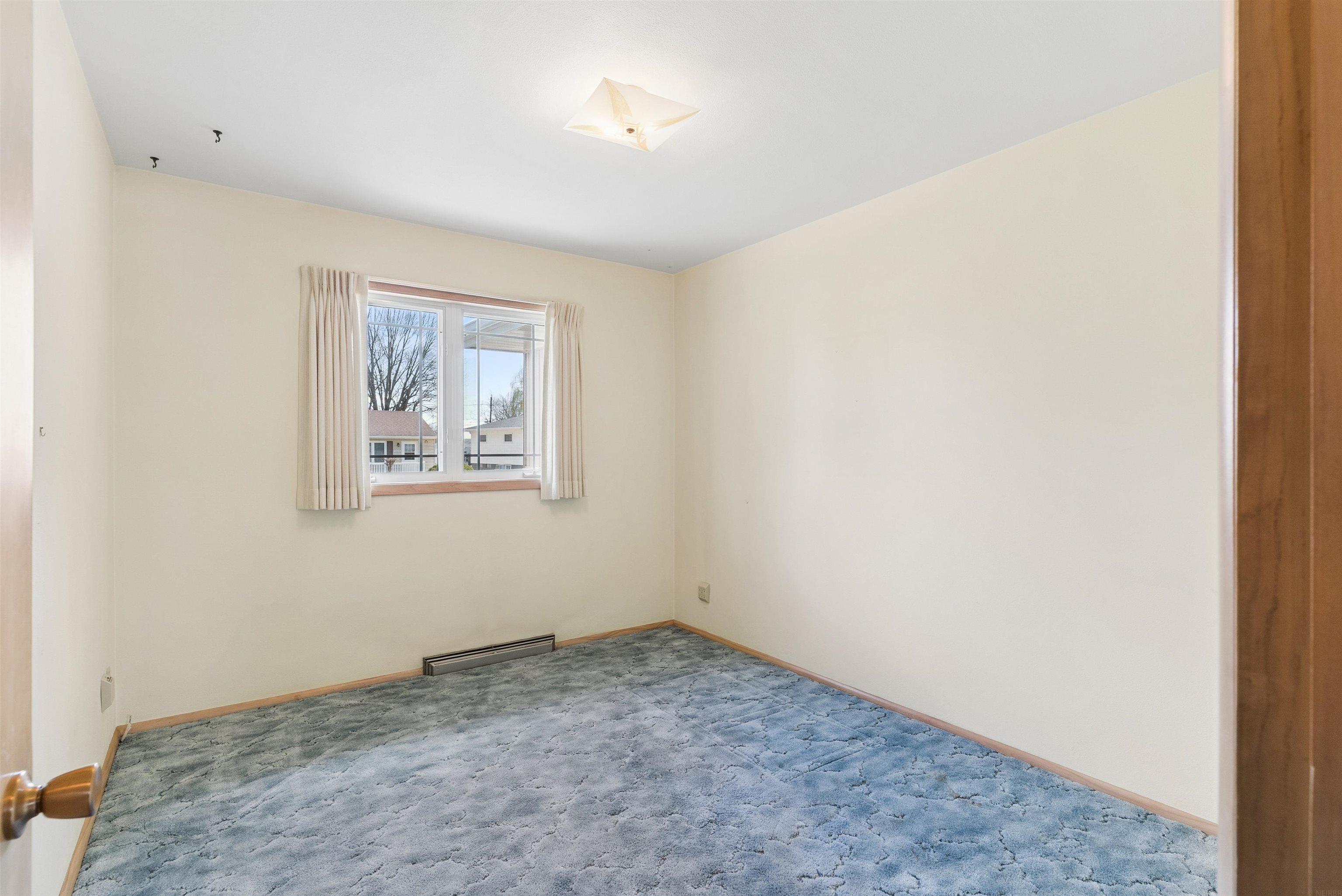 2702 Highview Avenue