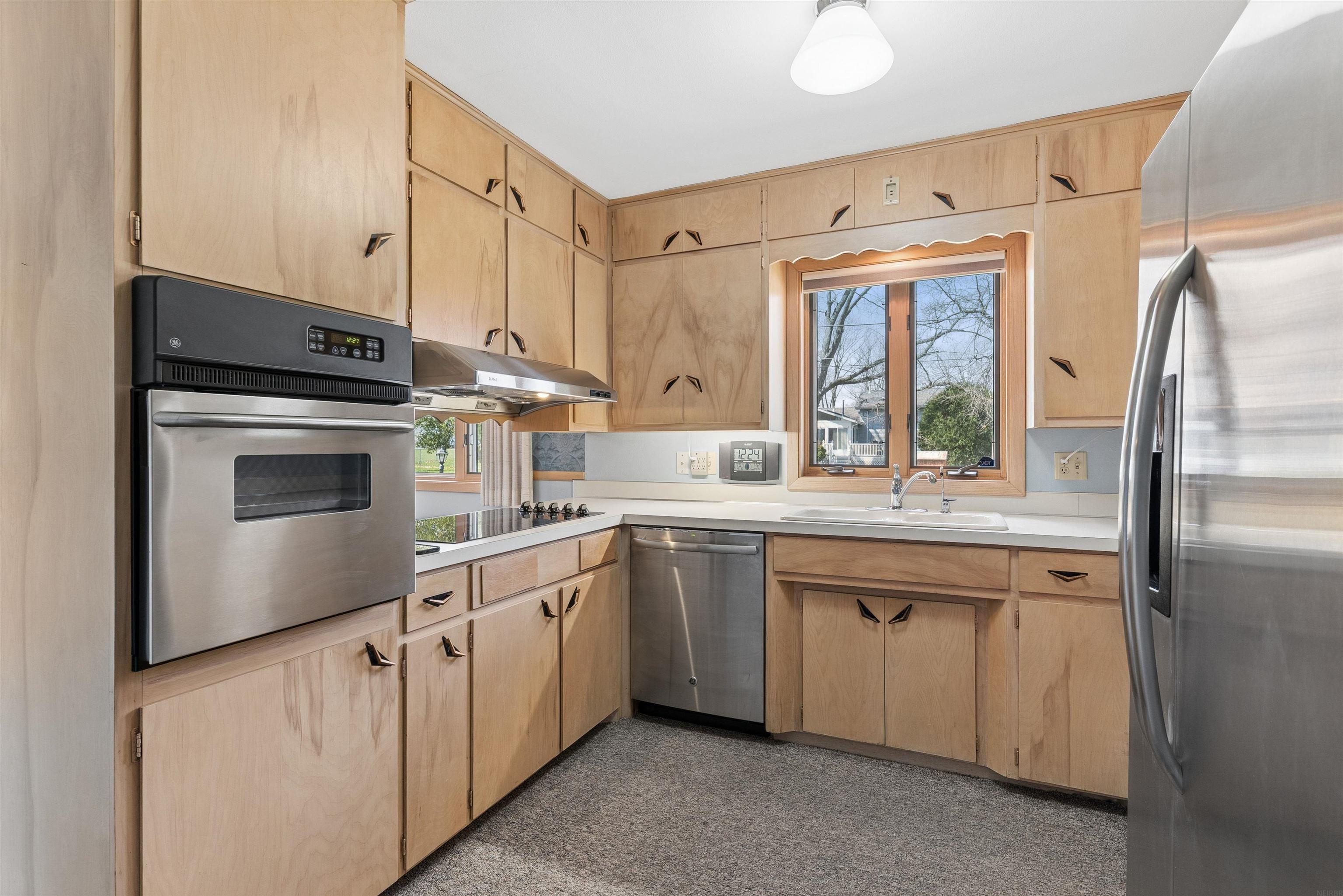 2702 Highview Avenue