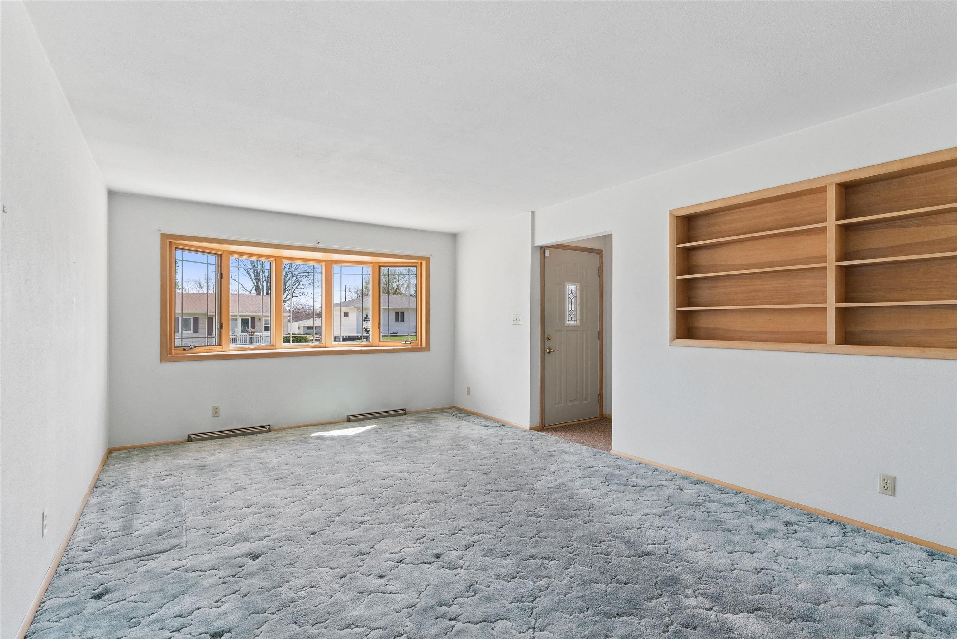 2702 Highview Avenue