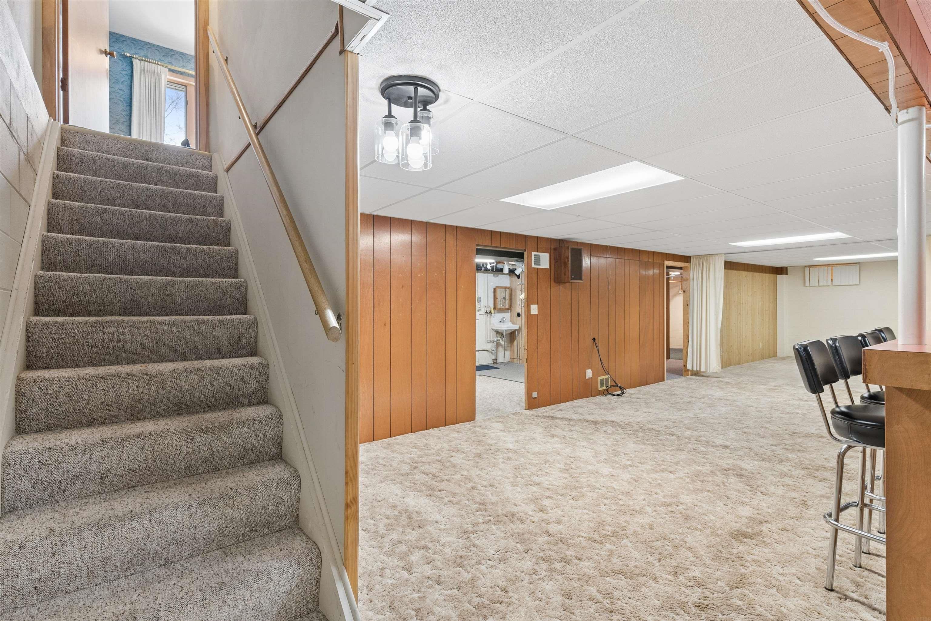 2702 Highview Avenue