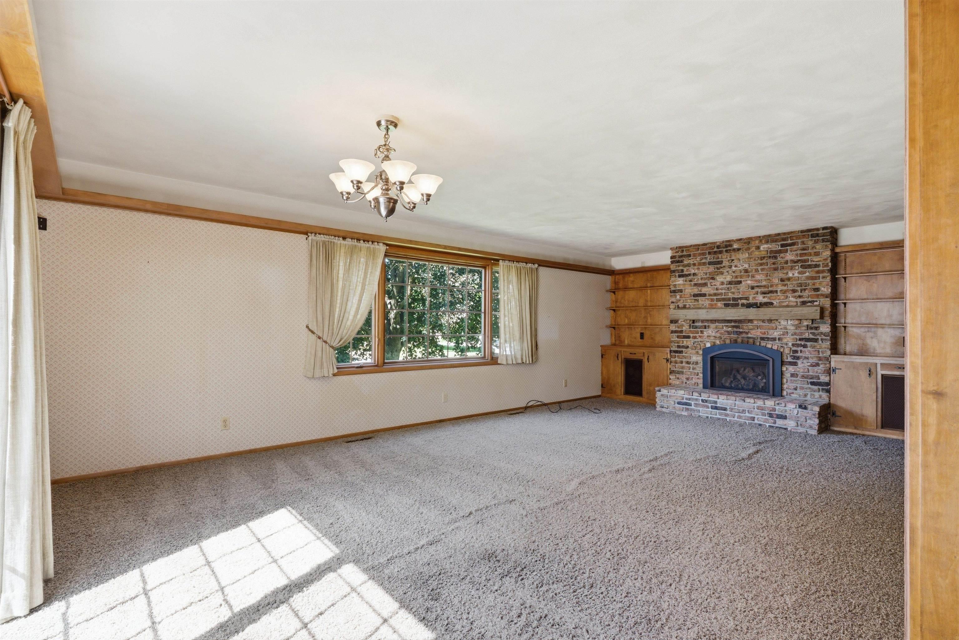 927 Burbank Avenue