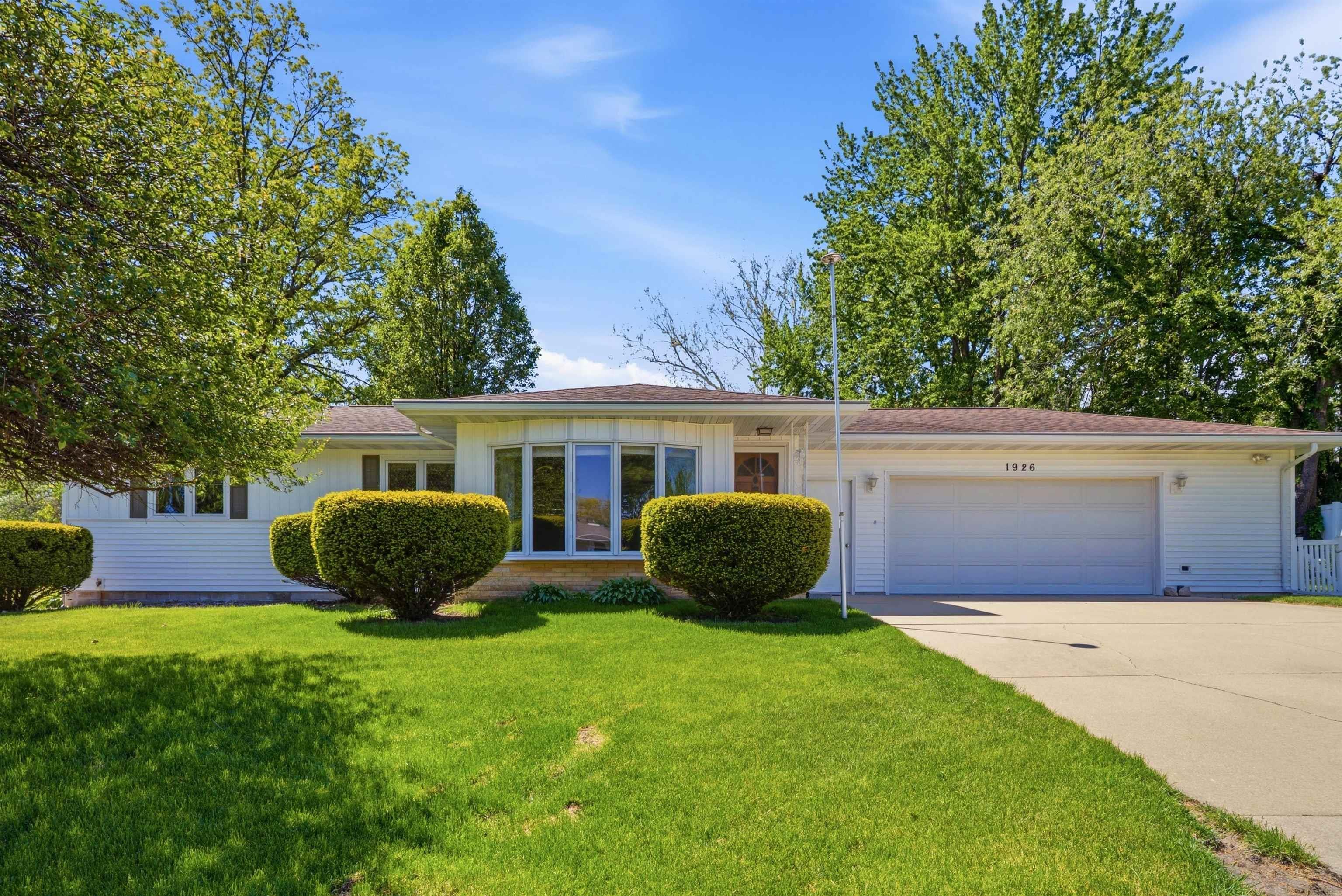 1926 Crescent Drive