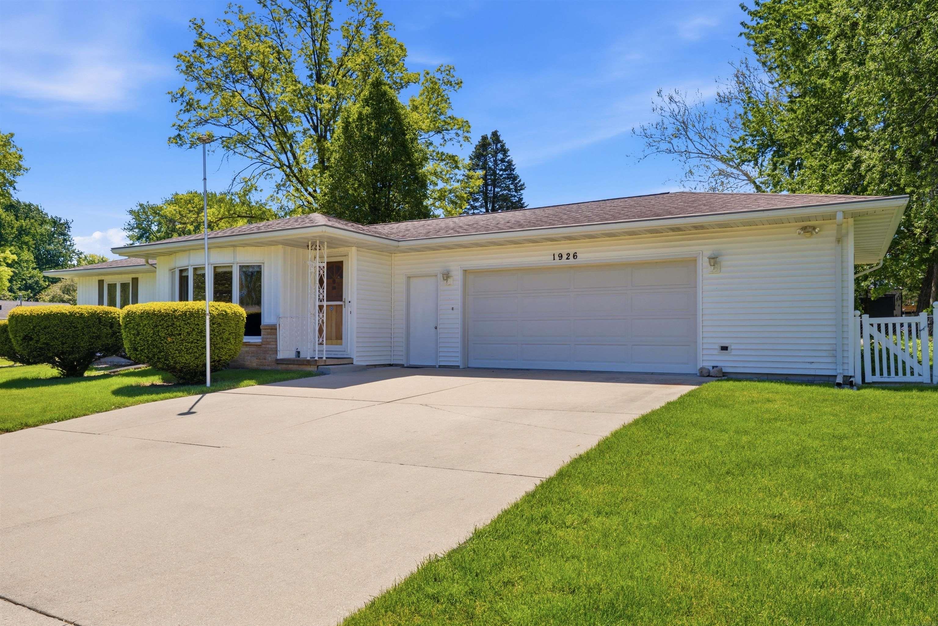 1926 Crescent Drive