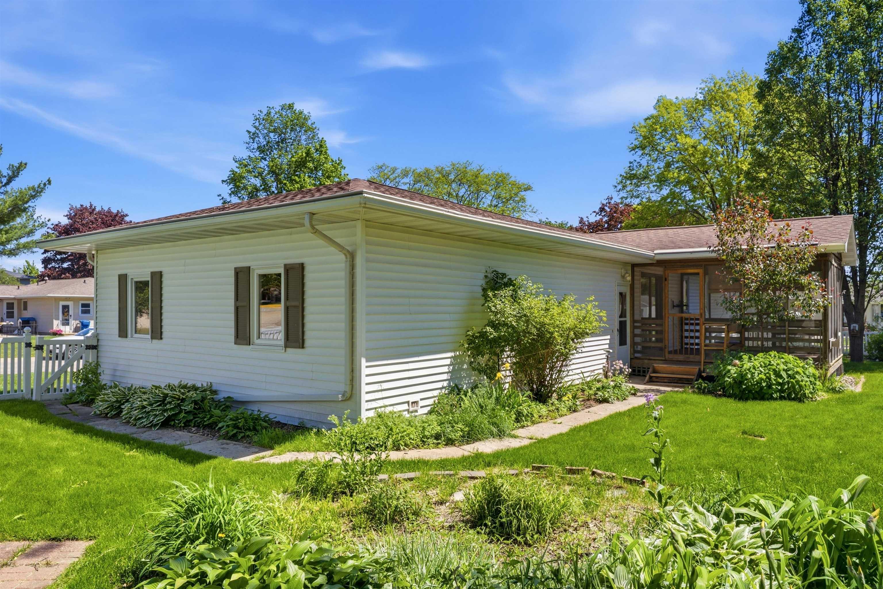 1926 Crescent Drive