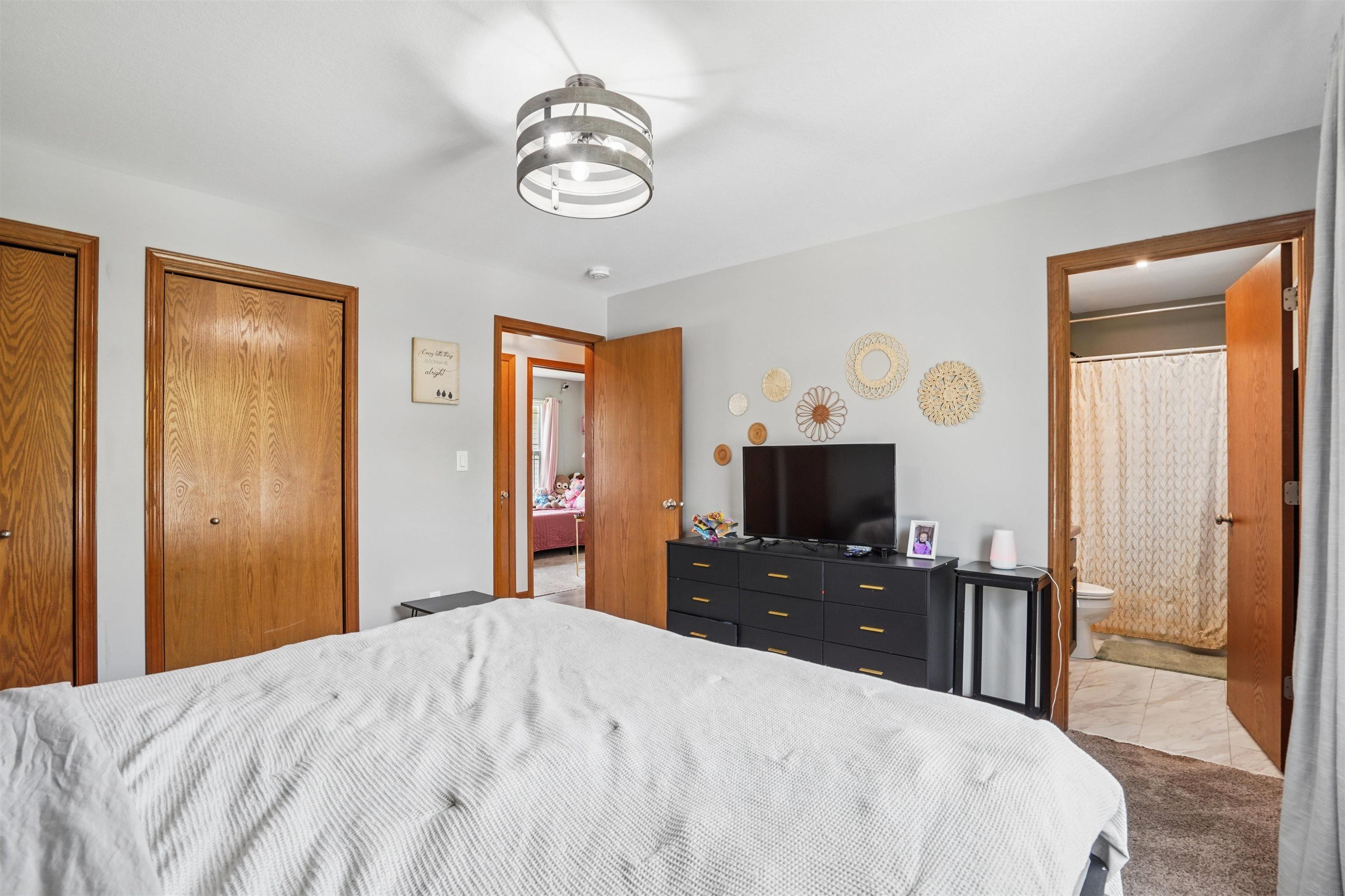 1408 Meadowview Lane