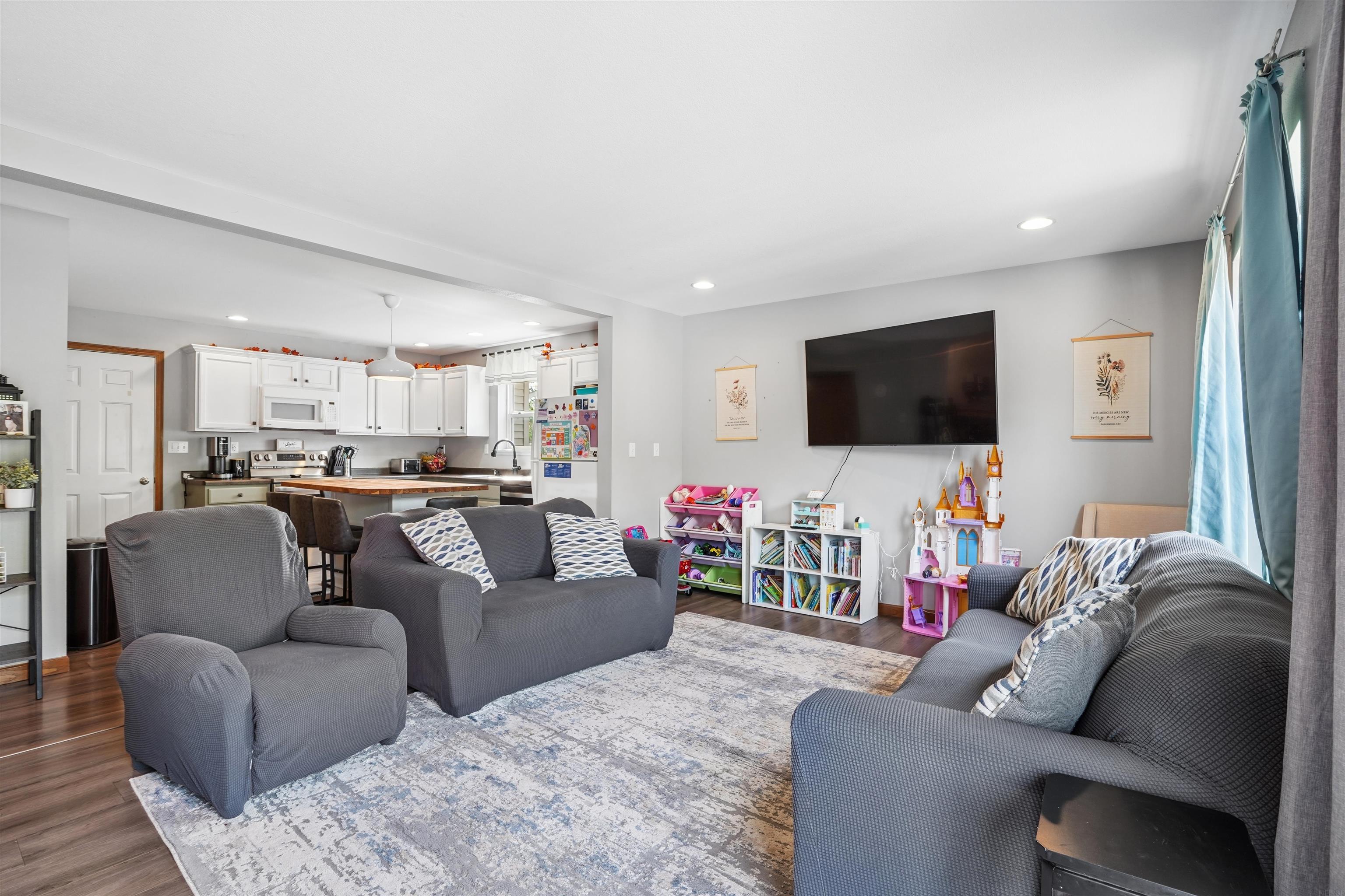 1408 Meadowview Lane