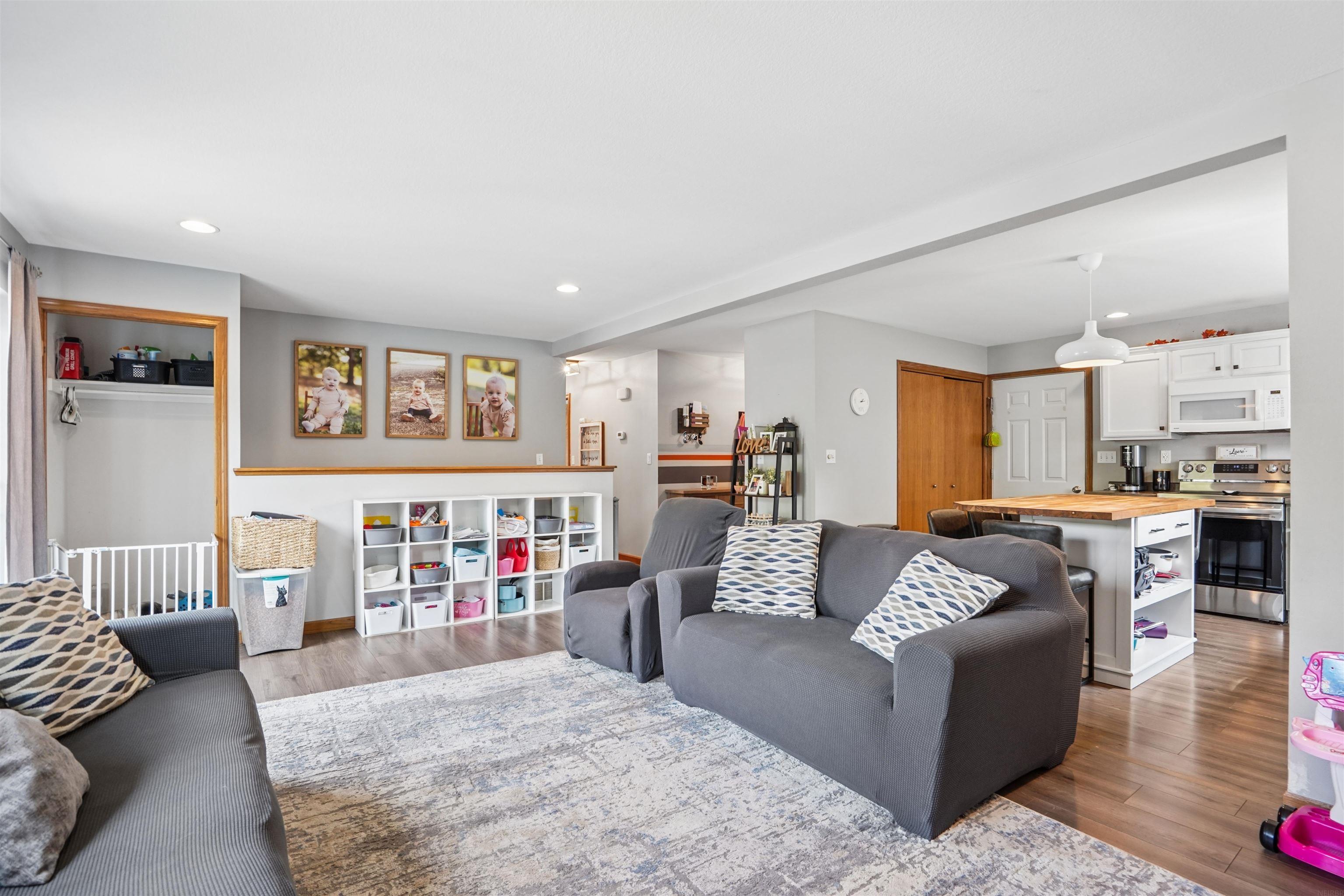 1408 Meadowview Lane