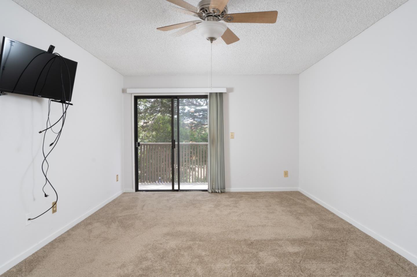 1360 Josselyn Canyon Road 33, MONTEREY, CA 93940