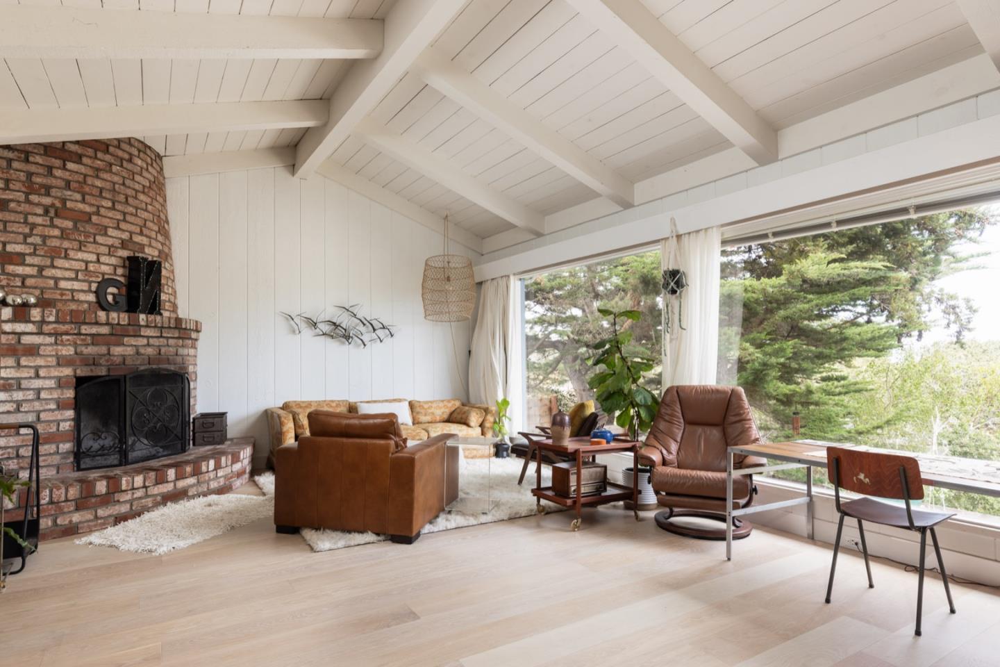 711 Toyon Drive