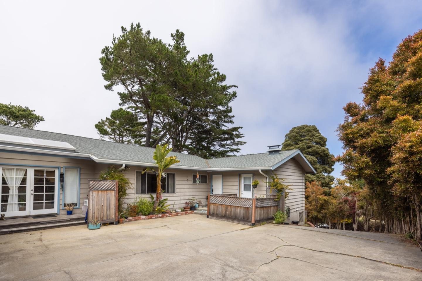 711 Toyon Drive