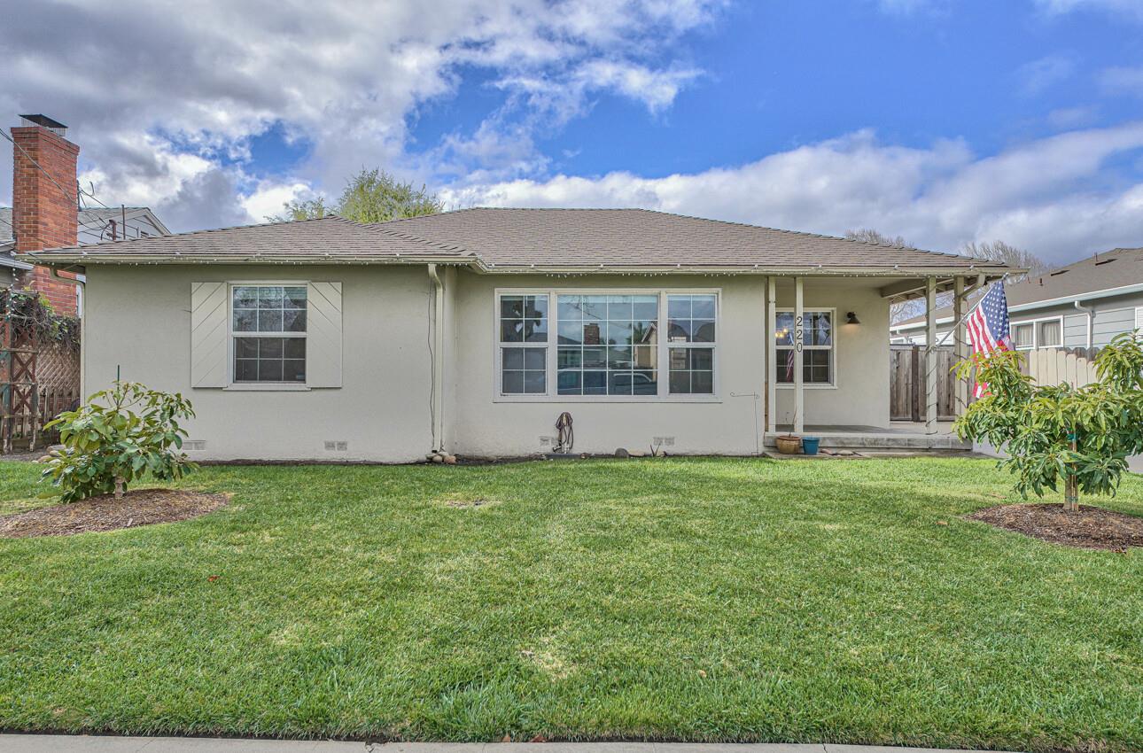 220 San Miguel Avenue, Salinas, CA 93901