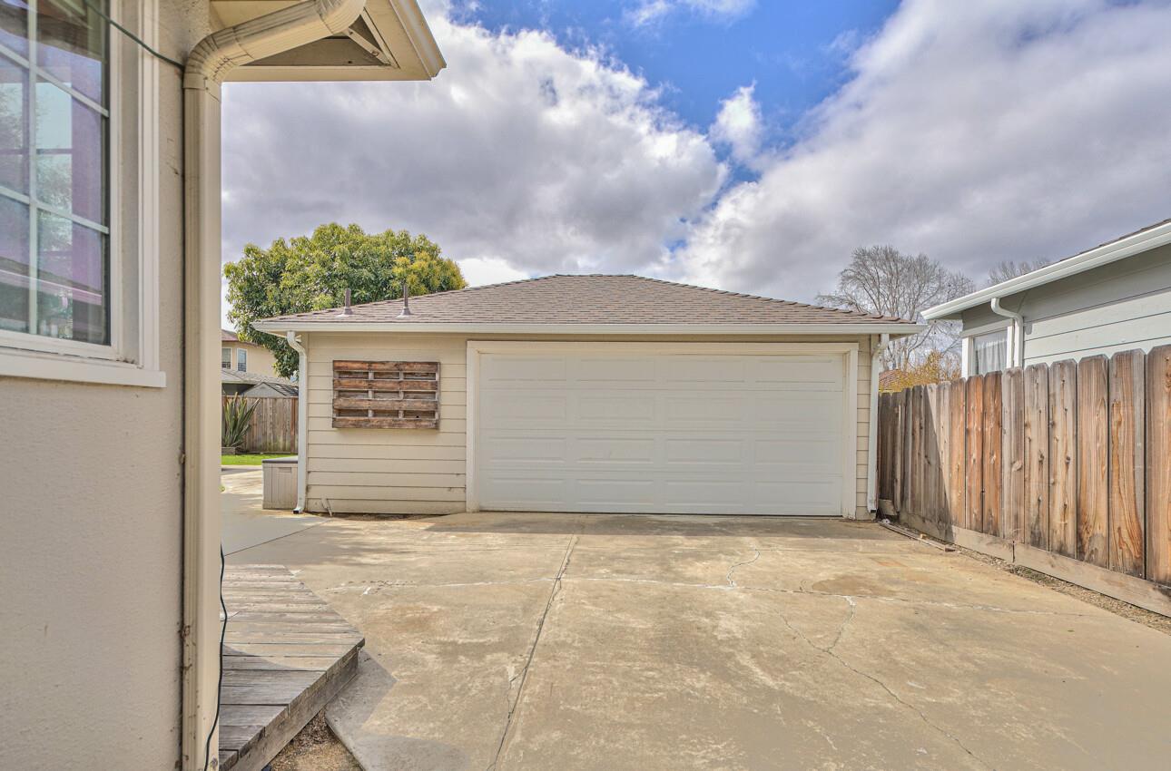 220 San Miguel Avenue, Salinas, CA 93901