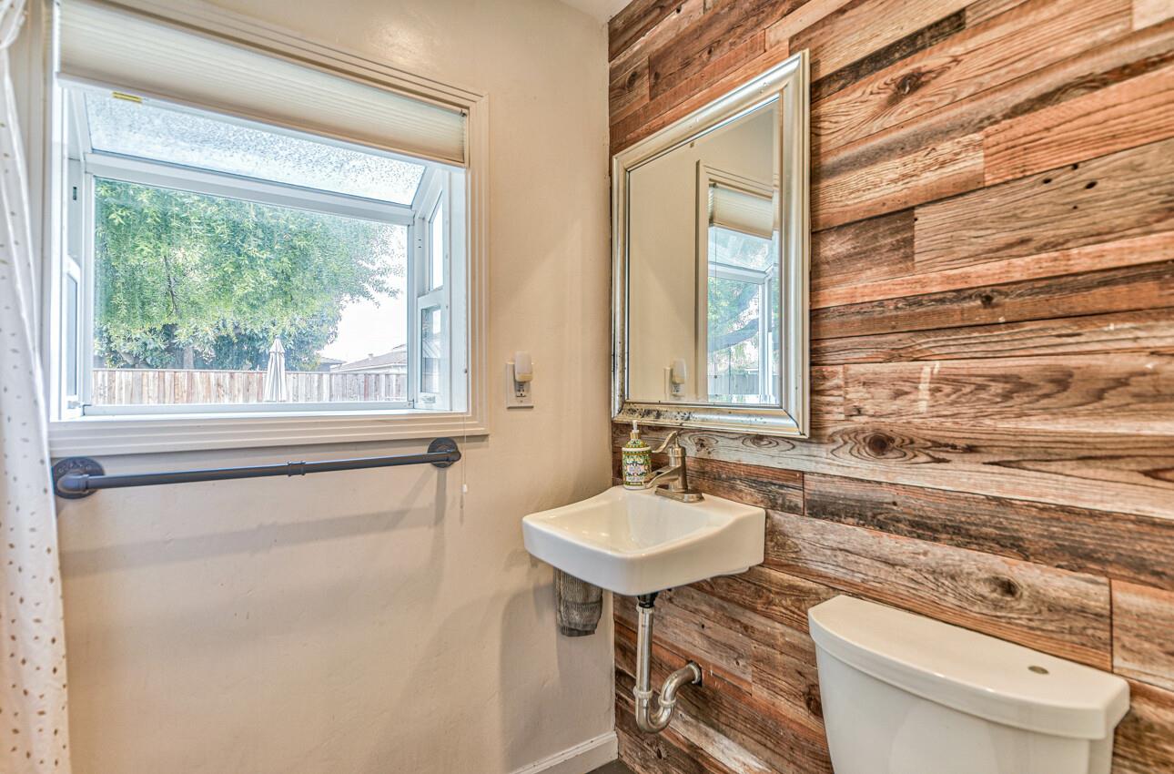 220 San Miguel Avenue, Salinas, CA 93901