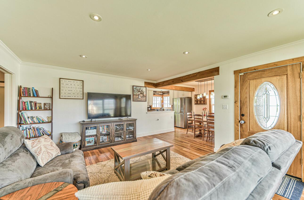 220 San Miguel Avenue, Salinas, CA 93901