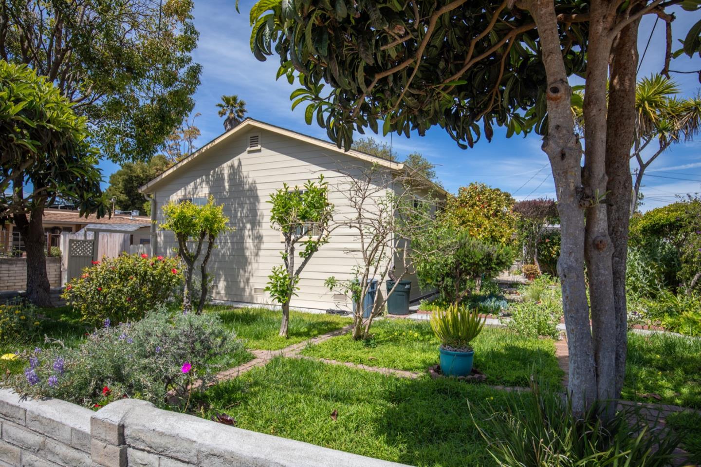 1251 Hillsdale Street, SEASIDE, CA 93955