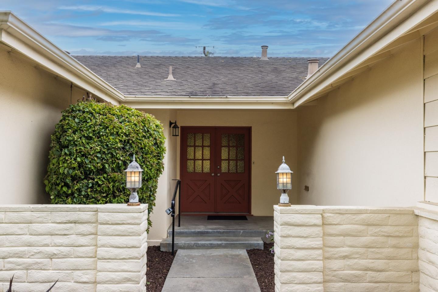 38 Santa Monica Court