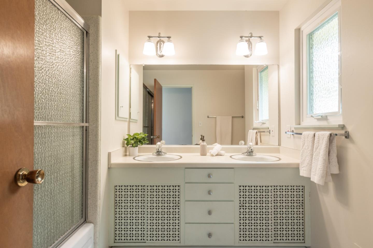 38 Santa Monica Court