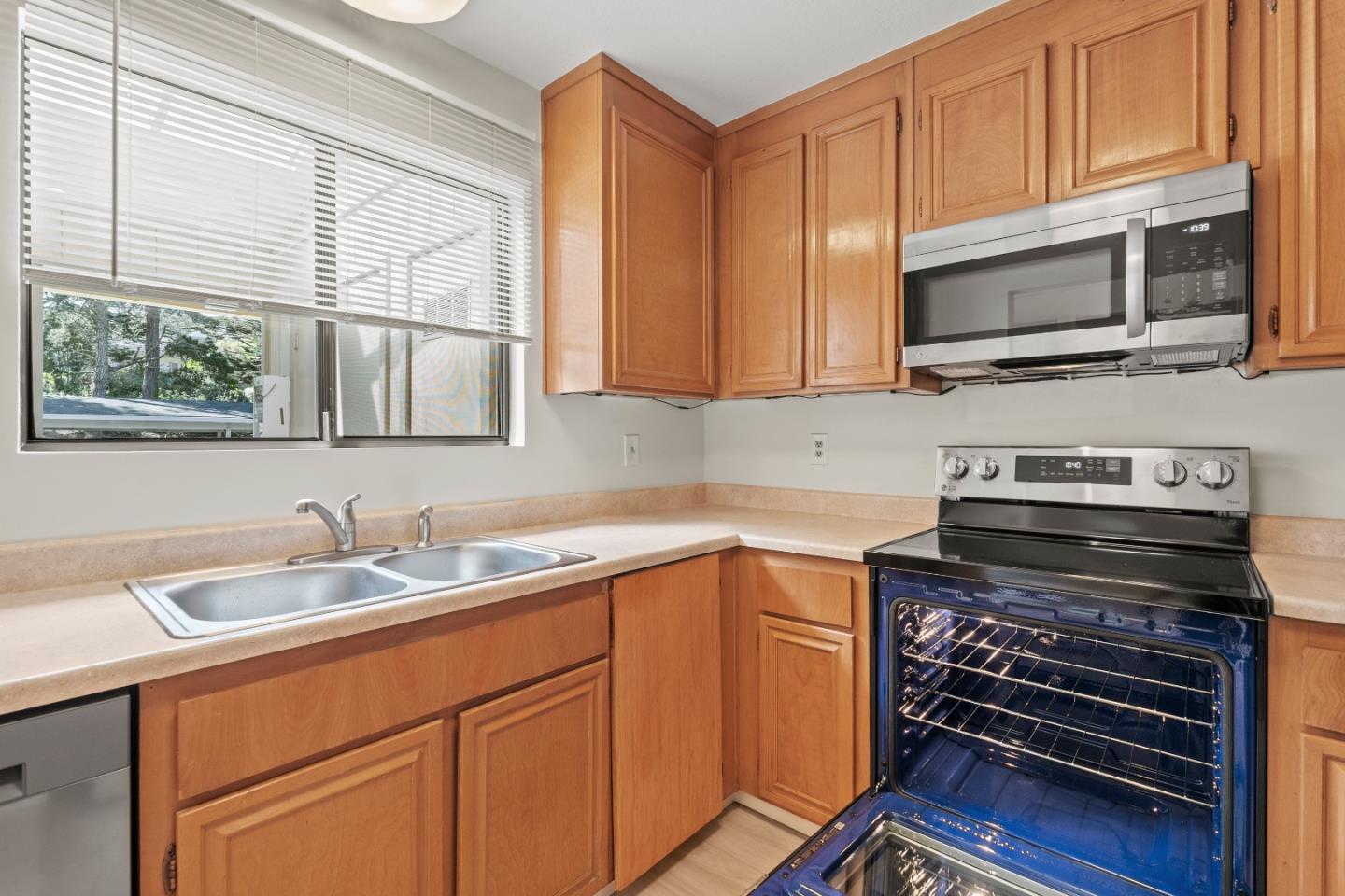 250 Forest Ridge Road 14