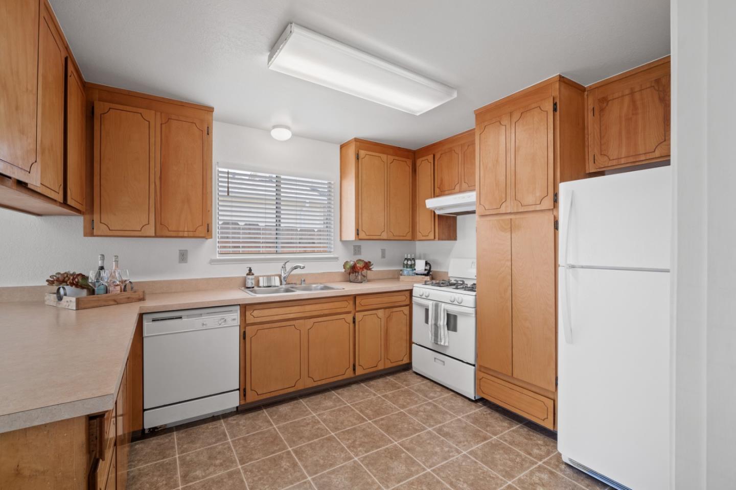 1124 Hamilton Avenue, SEASIDE, CA 93955