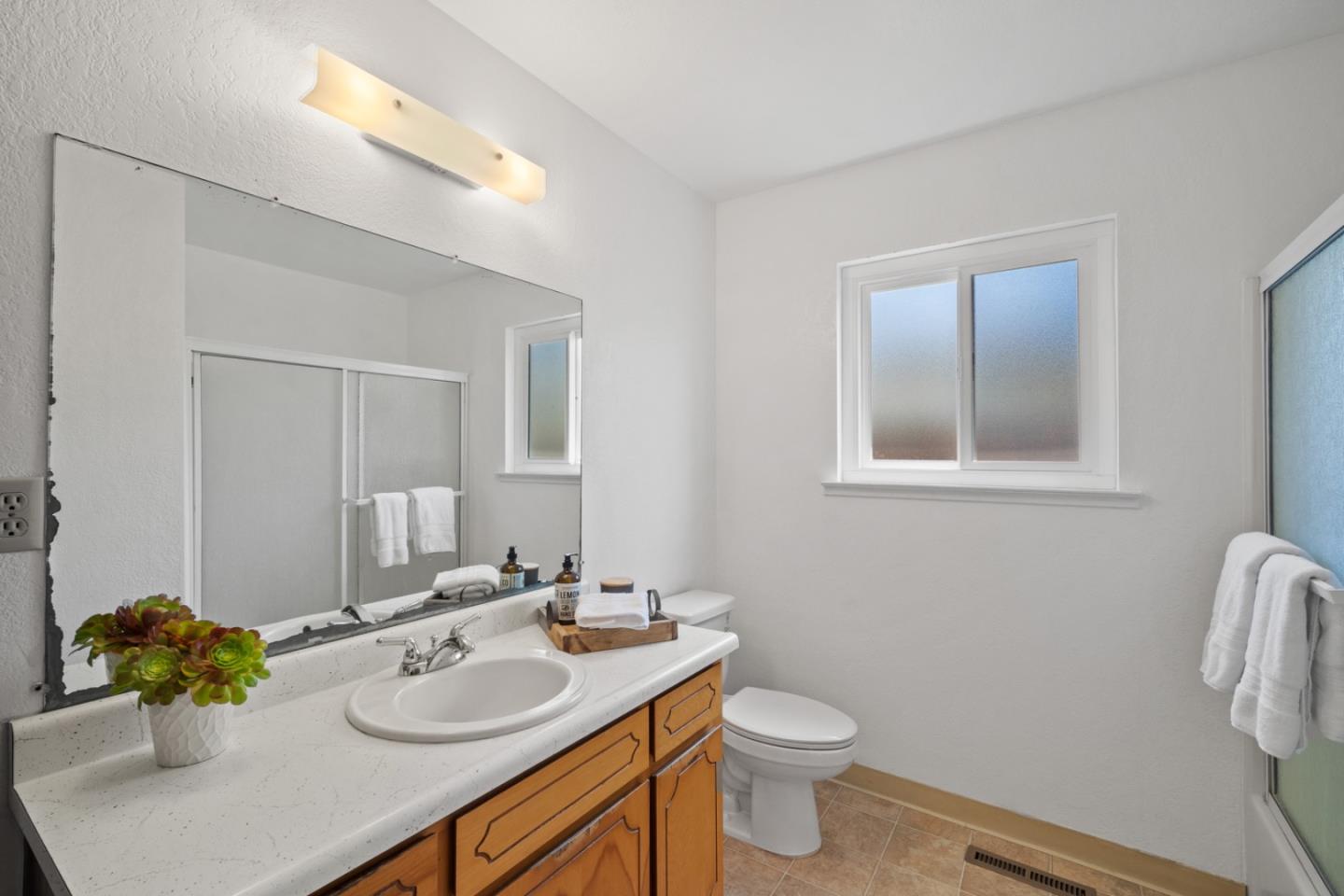 1124 Hamilton Avenue, SEASIDE, CA 93955