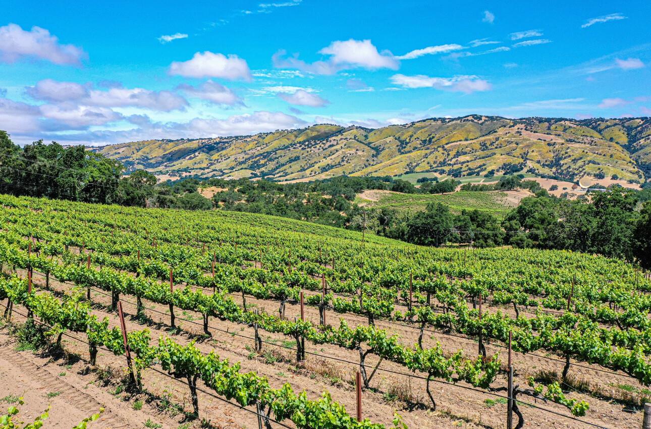 18820 Cachagua Road, CARMEL VALLEY, CA 93924