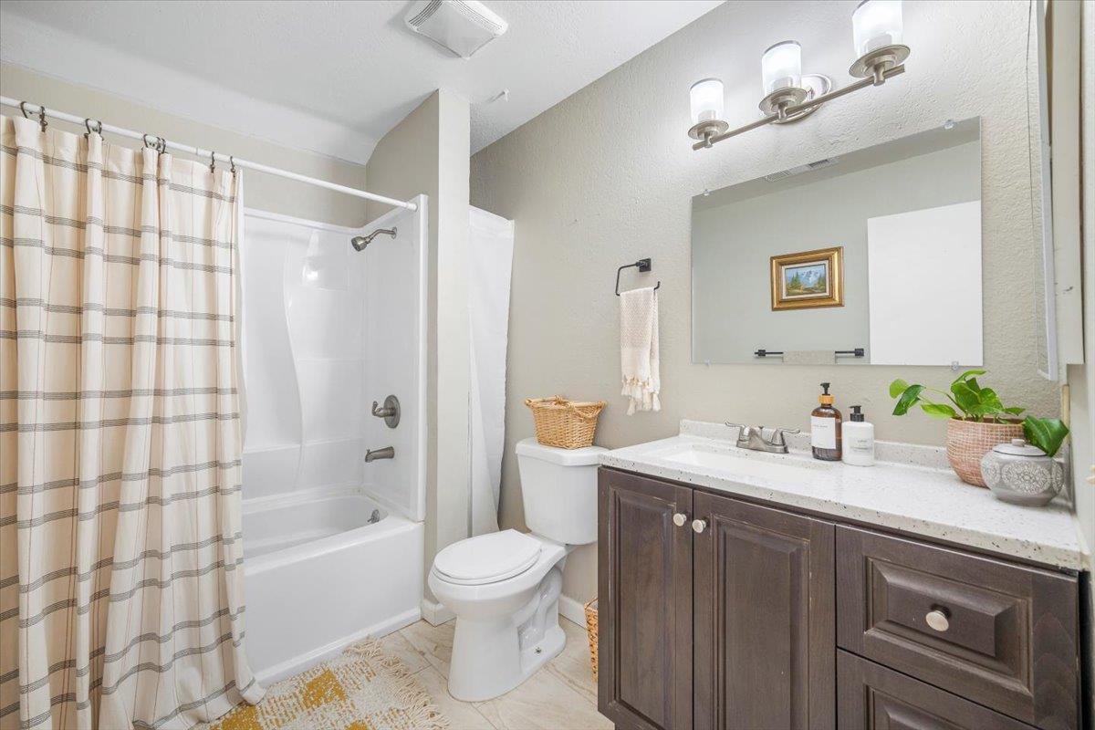 967 Hilby Avenue D, SEASIDE, CA 93955