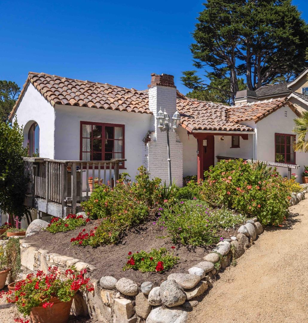 24742 San Carlos