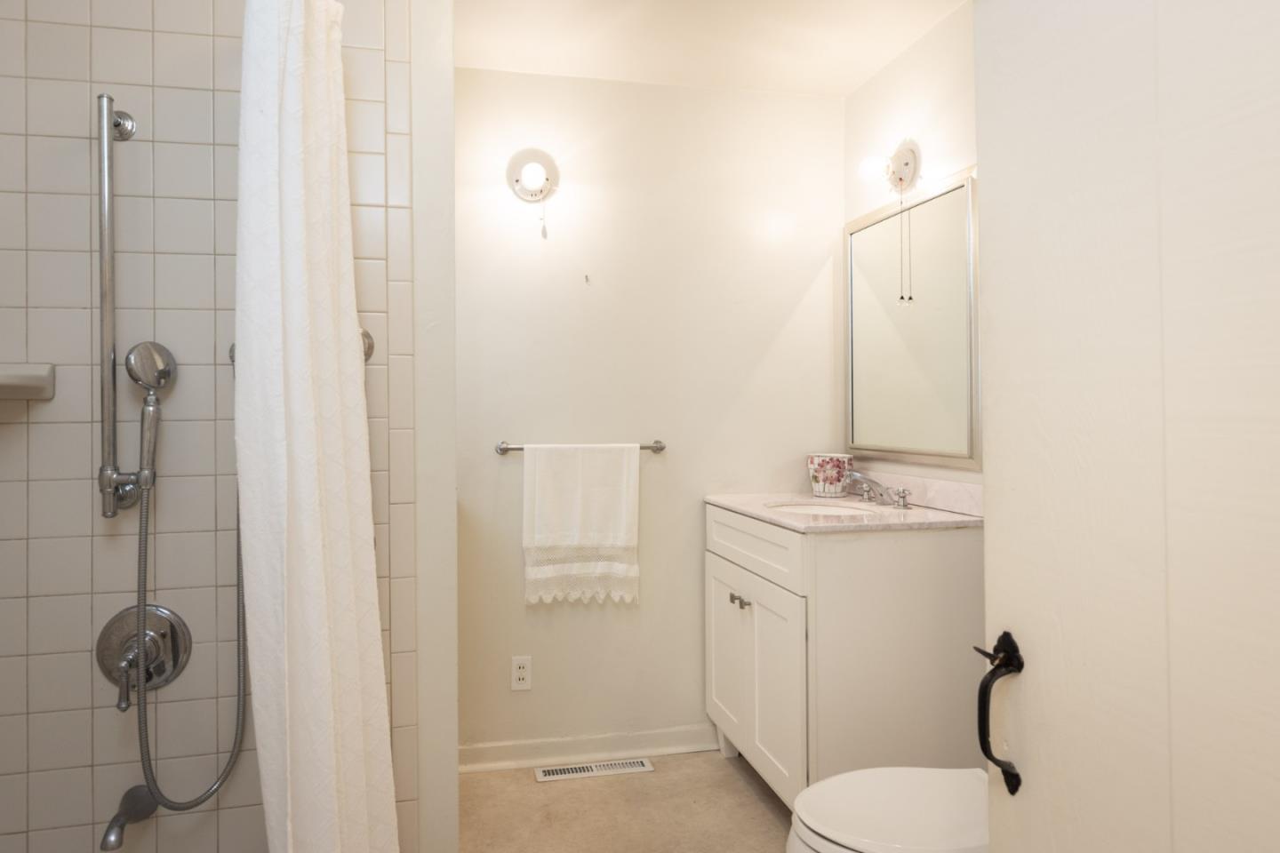 24742 San Carlos