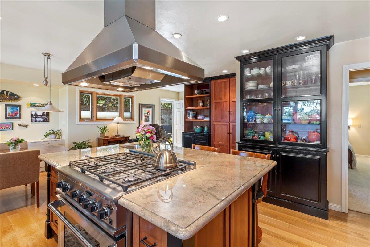 5 Walter Colton DR