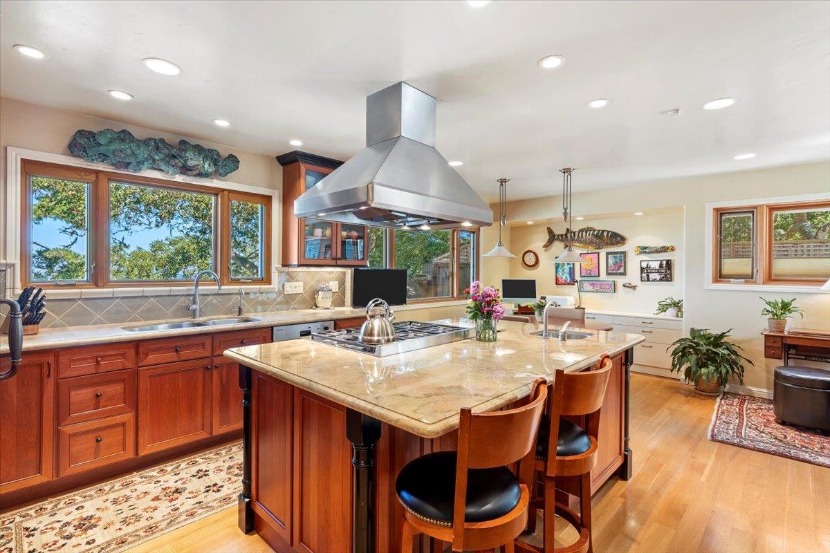 5 Walter Colton DR