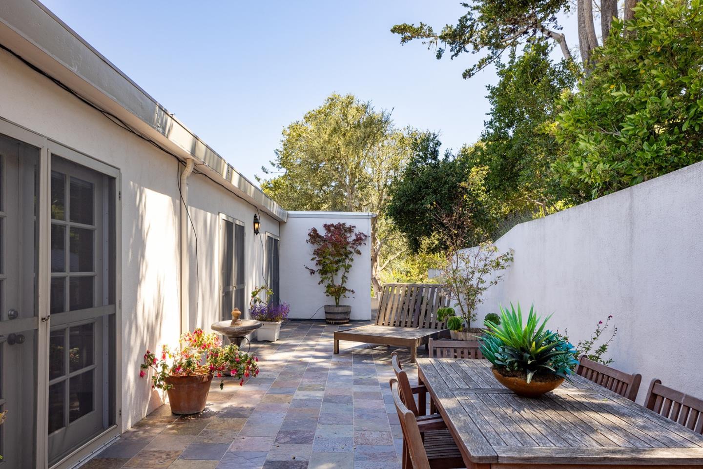 2920 Ribera Road